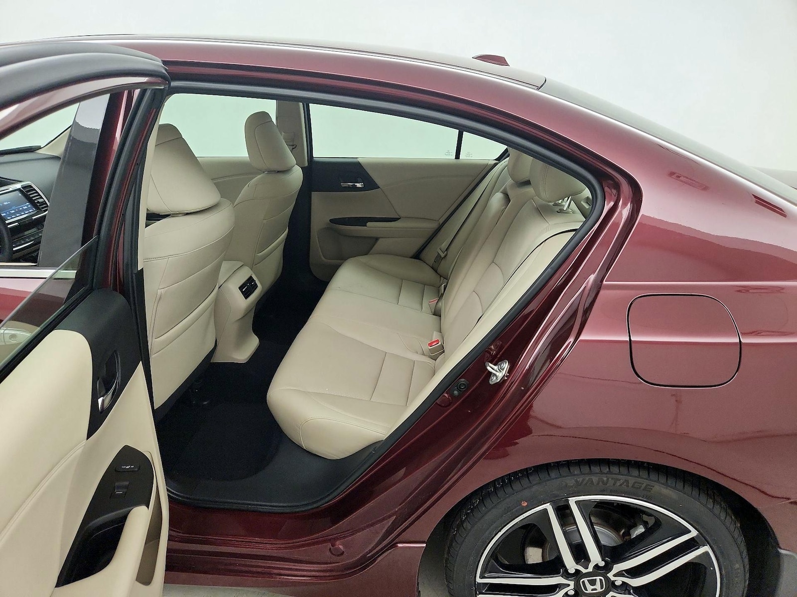 2016 Honda Accord Touring - Photo 21