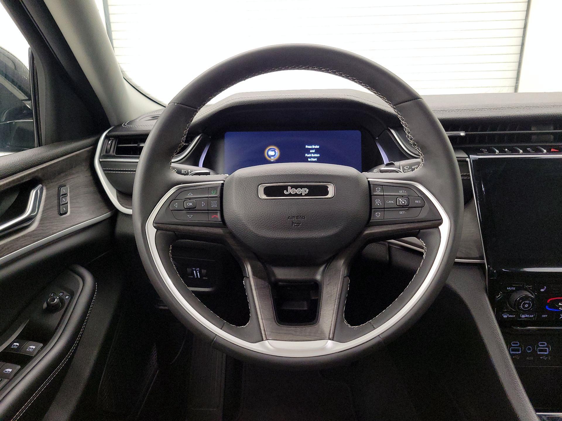 Thumbnail: 2024 Jeep Grand Cherokee - 10