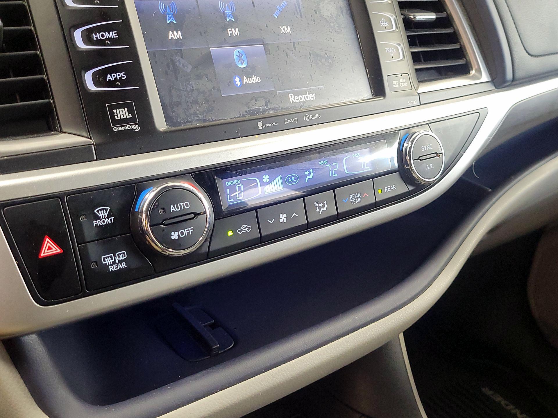 Thumbnail: 2017 Toyota Highlander - 16