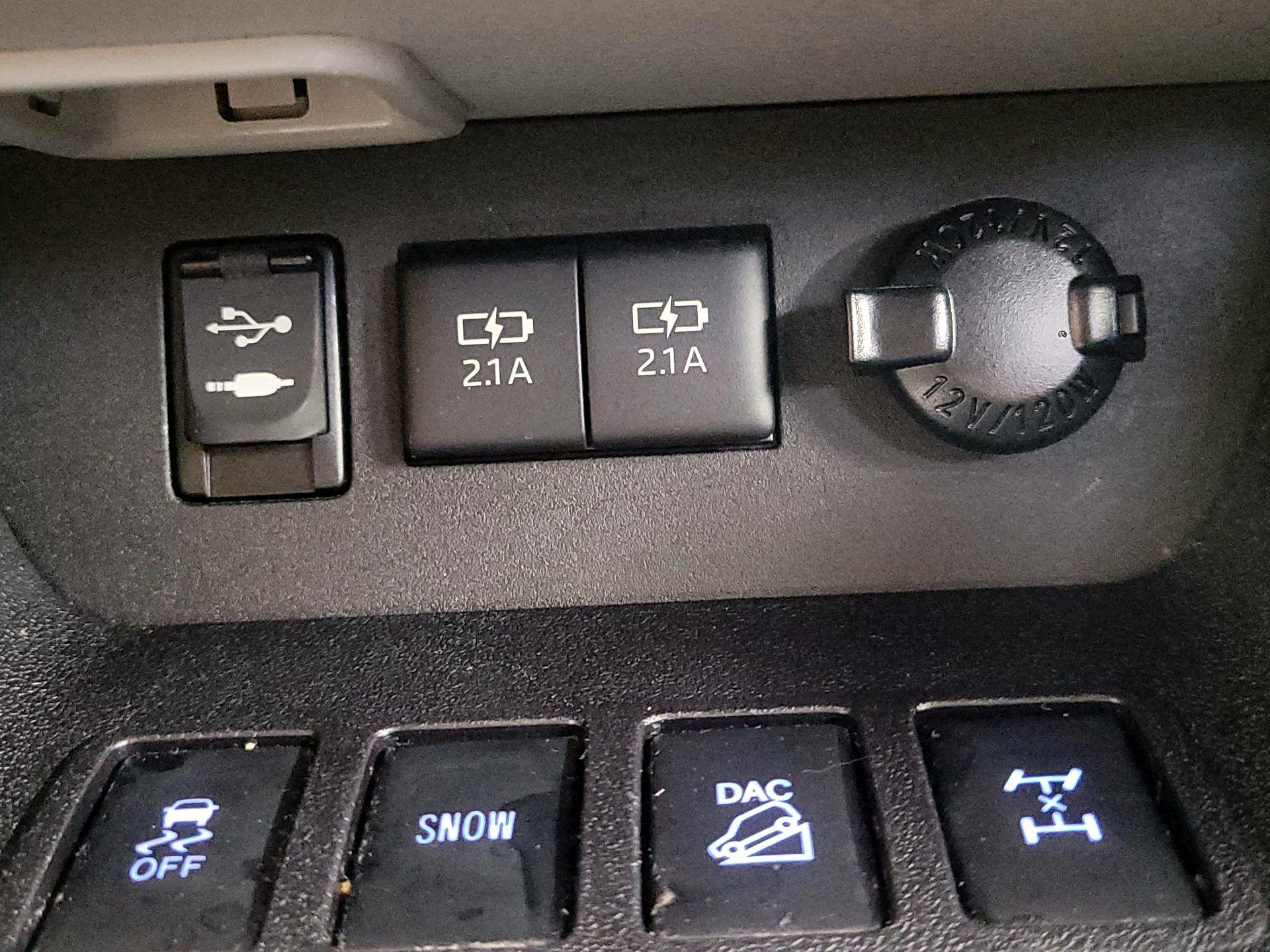 Thumbnail: 2017 Toyota Highlander - 18