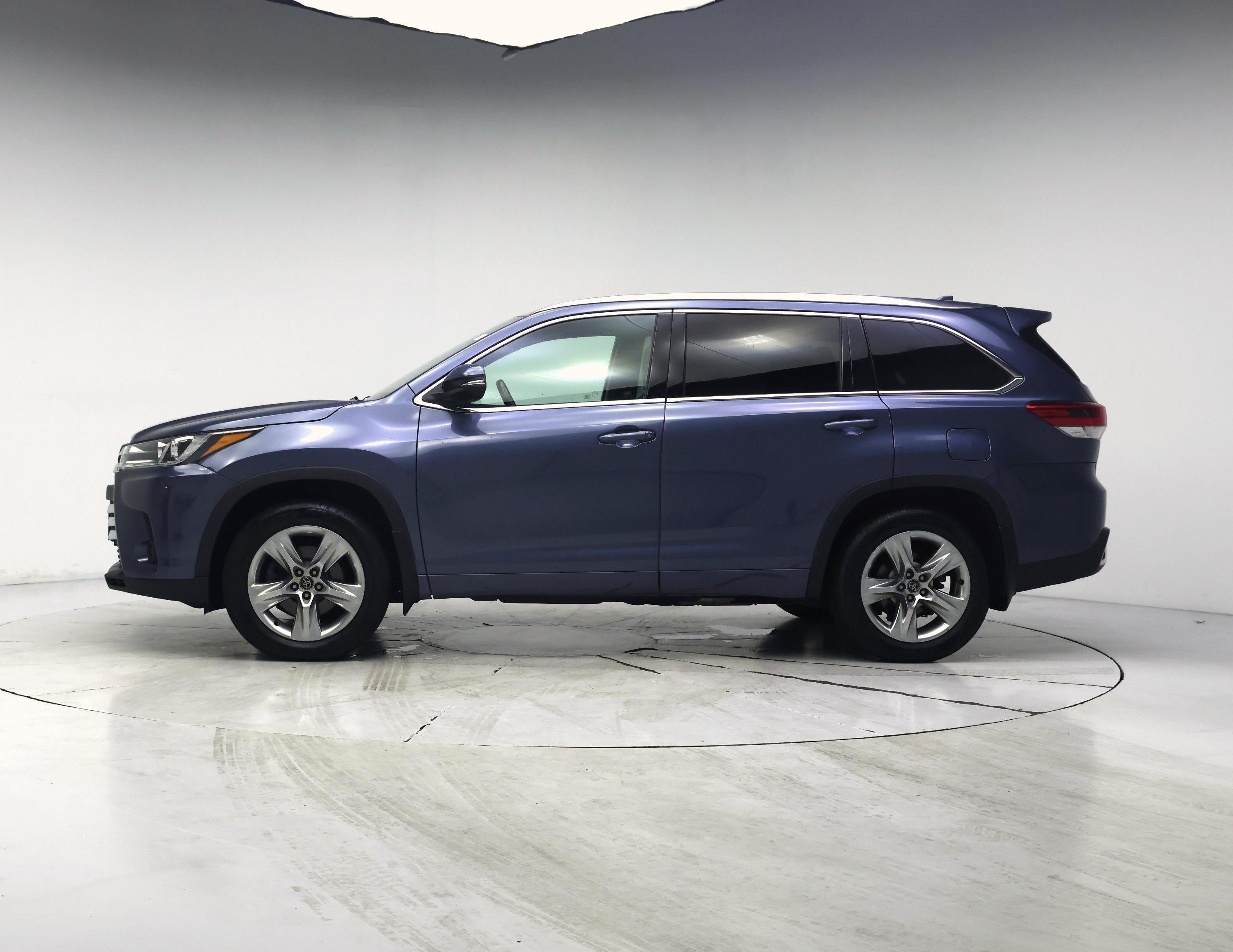 Thumbnail: 2017 Toyota Highlander - 3