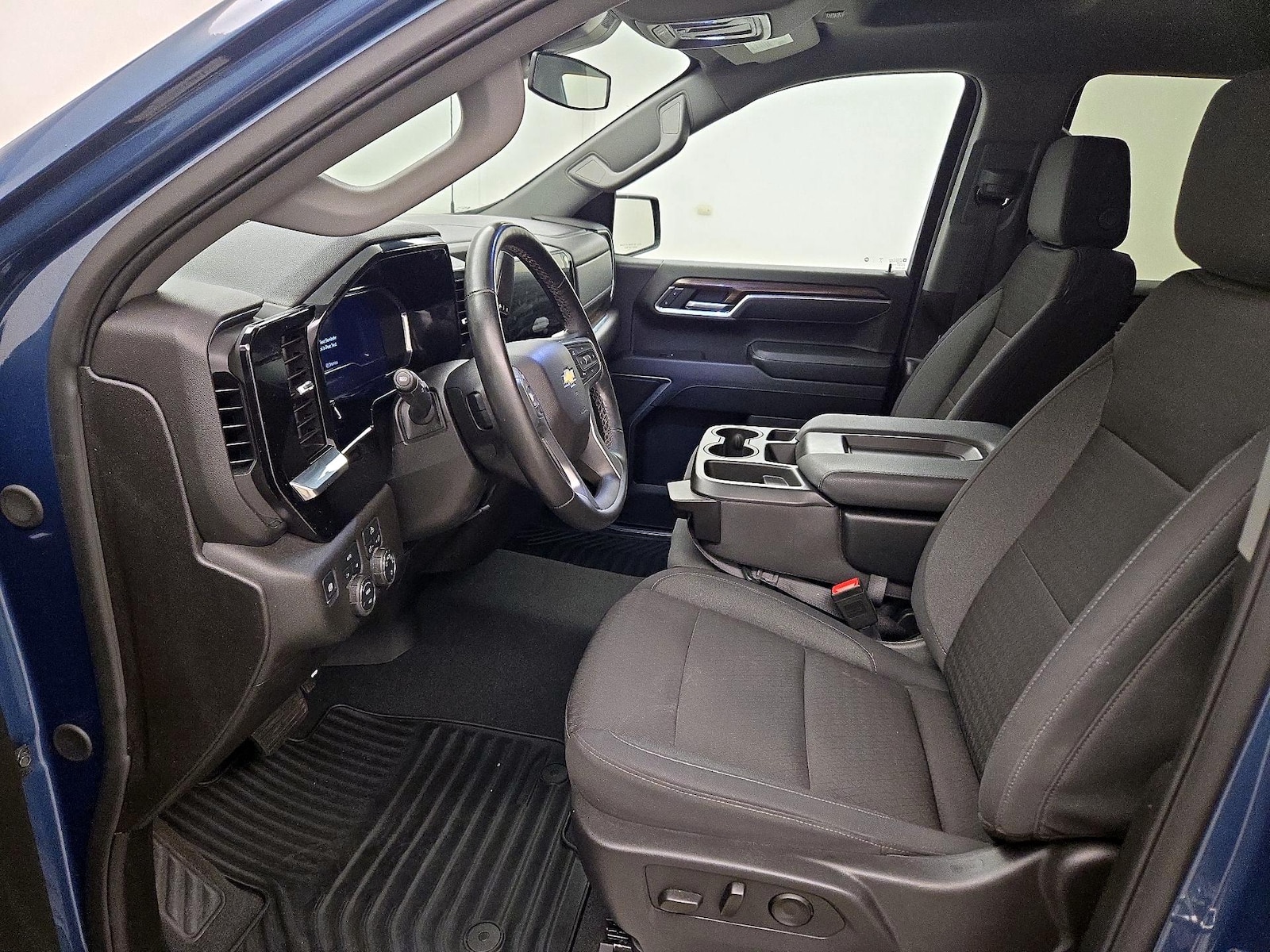 2024 Chevrolet Silverado 1500 LT - Photo 12