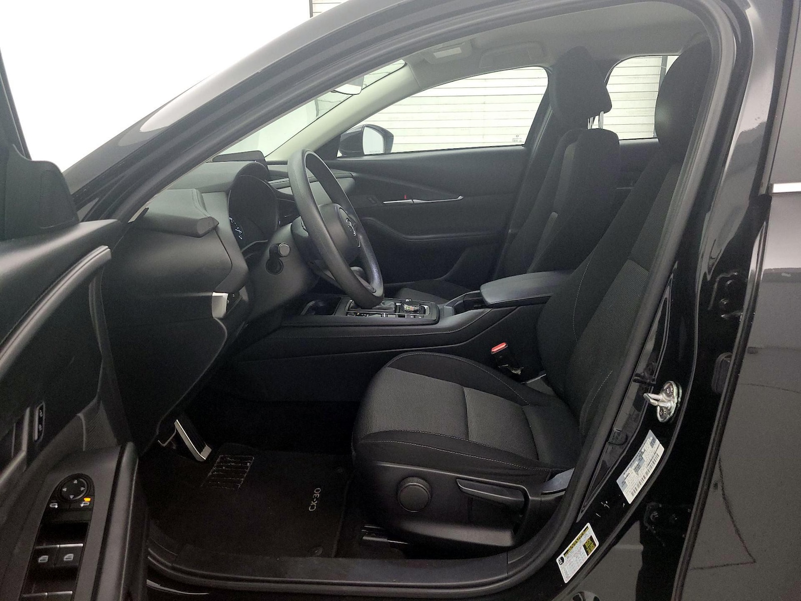 2024 Mazda CX-30 S - Photo 12