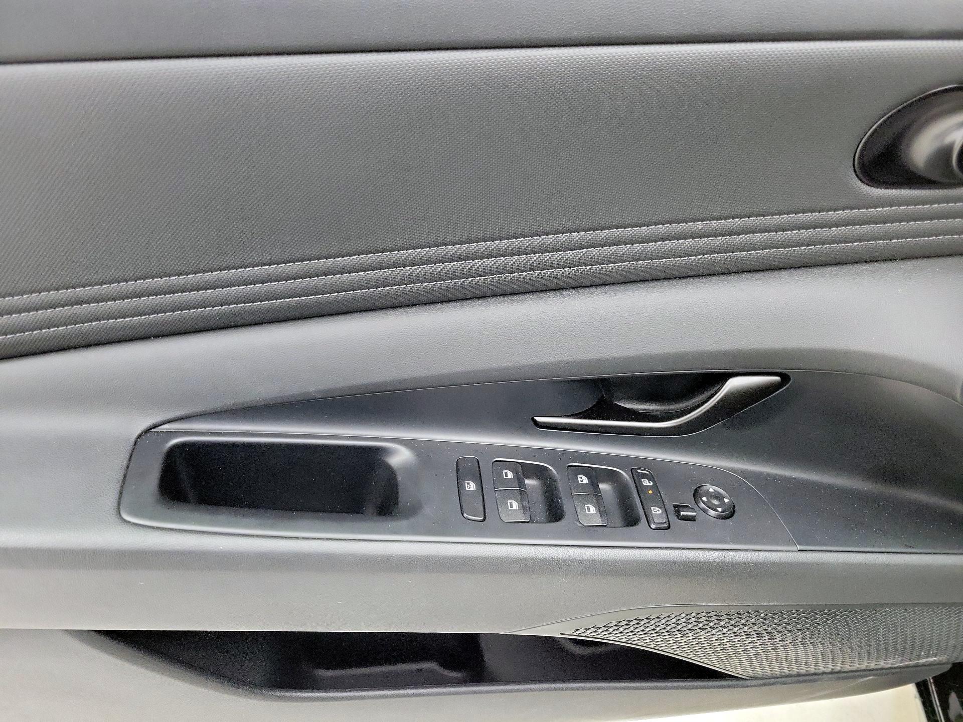 Thumbnail: 2025 Hyundai Elantra - 12