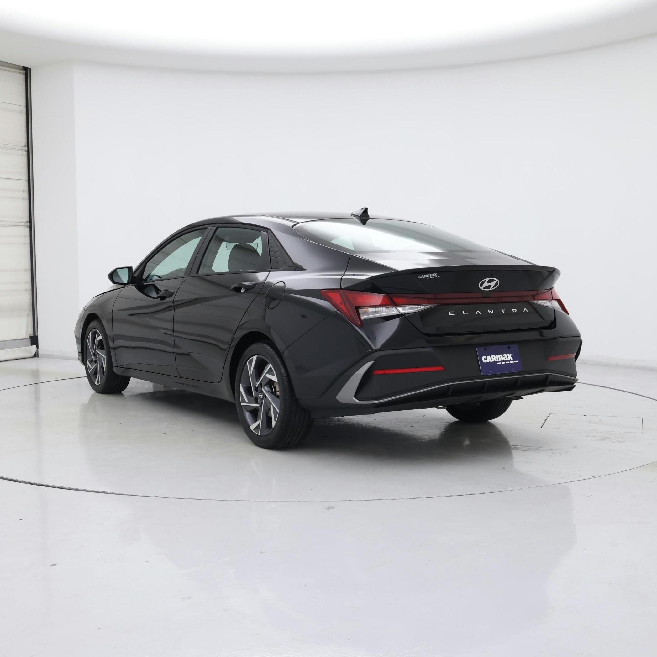 Thumbnail: 2025 Hyundai Elantra - 2