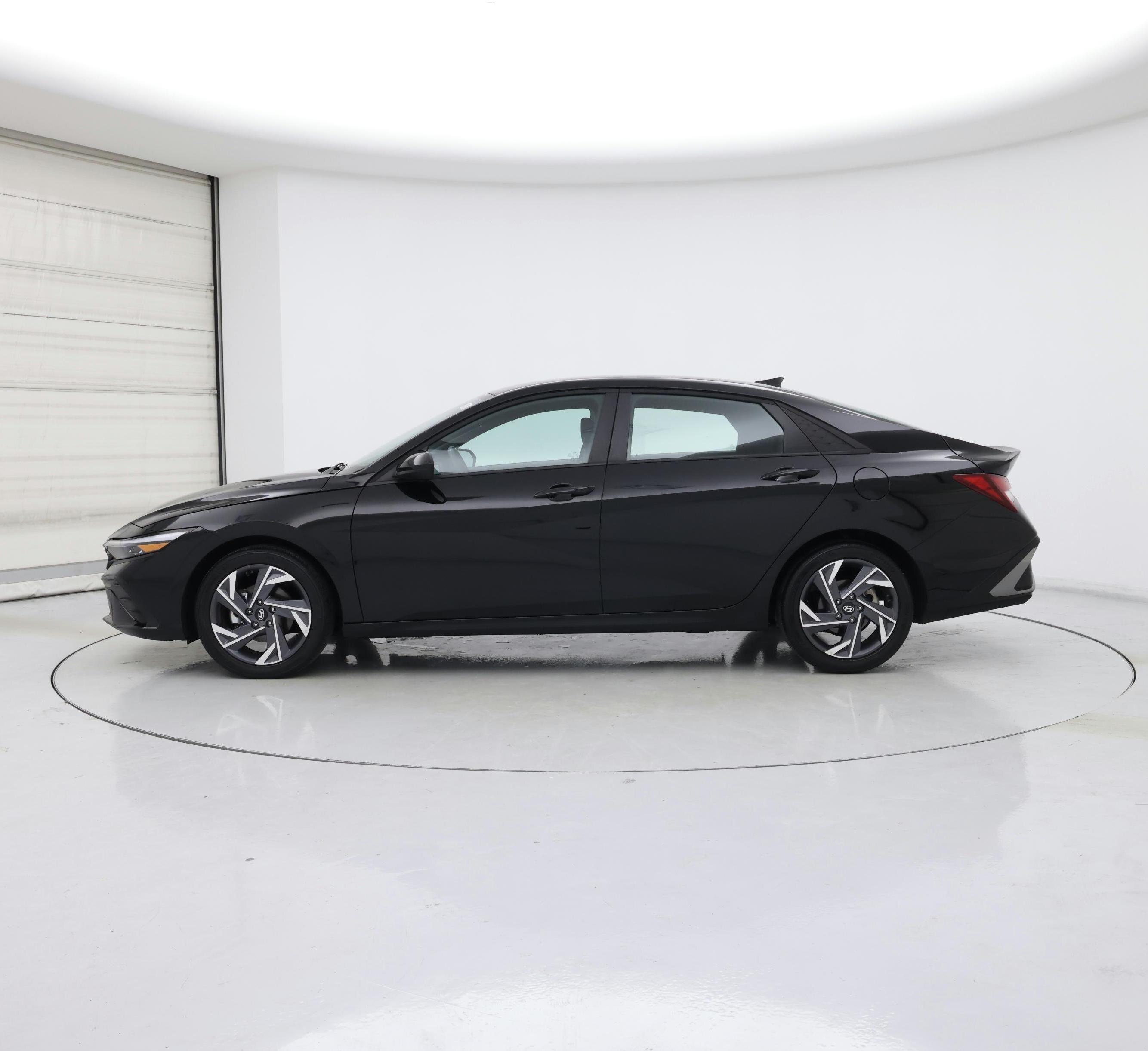 Thumbnail: 2025 Hyundai Elantra - 3