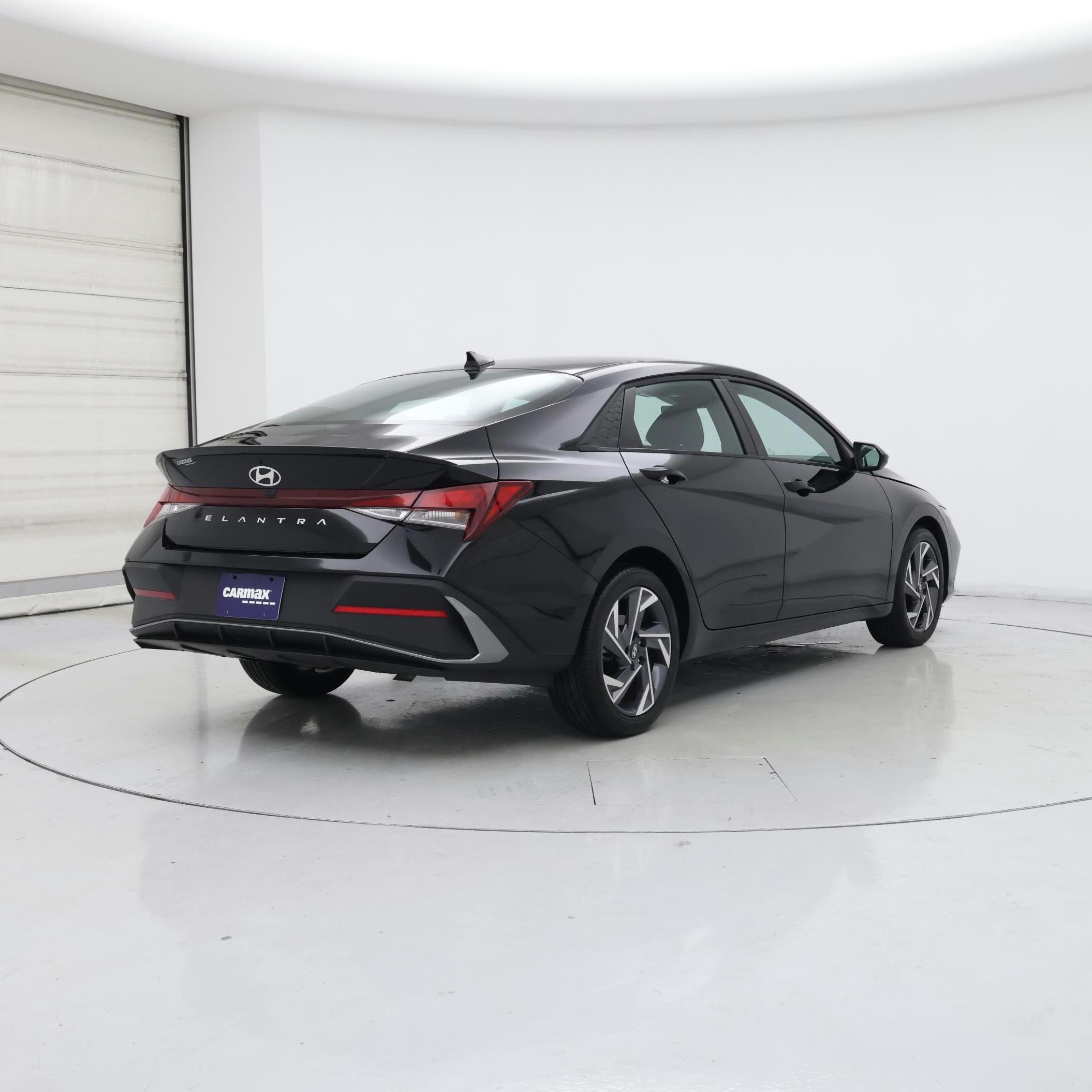 Thumbnail: 2025 Hyundai Elantra - 8