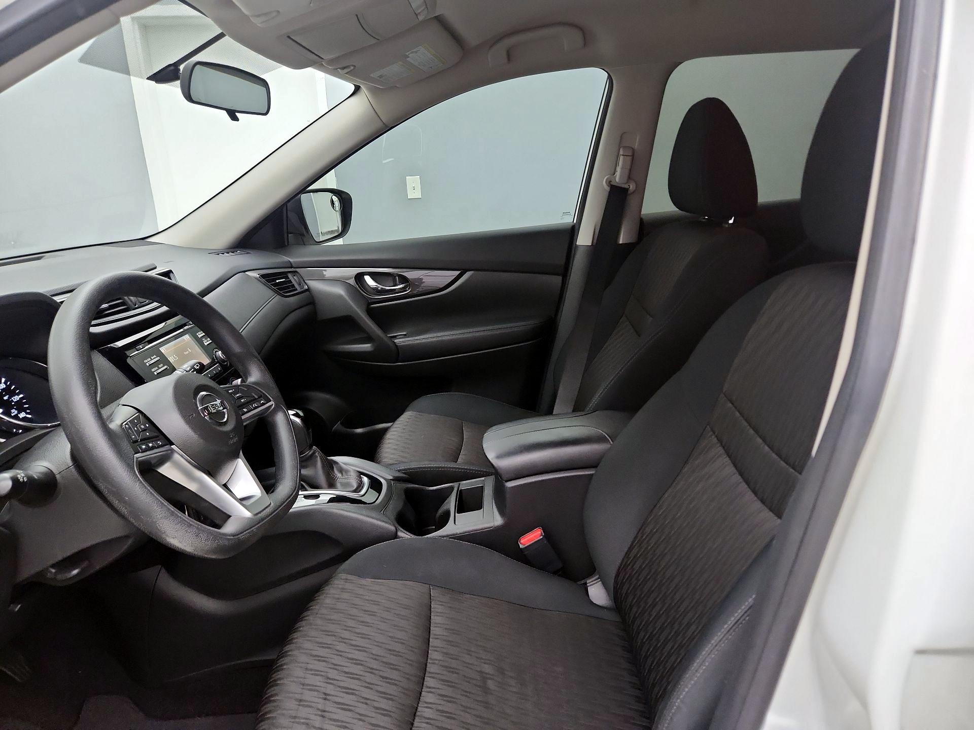 Thumbnail: 2017 Nissan Rogue - 11
