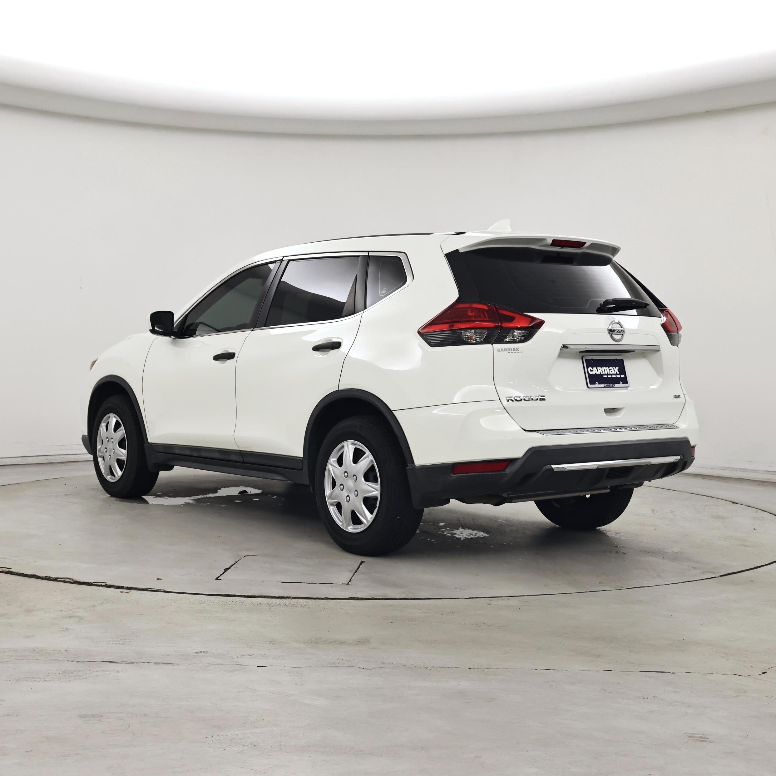 Thumbnail: 2017 Nissan Rogue - 2