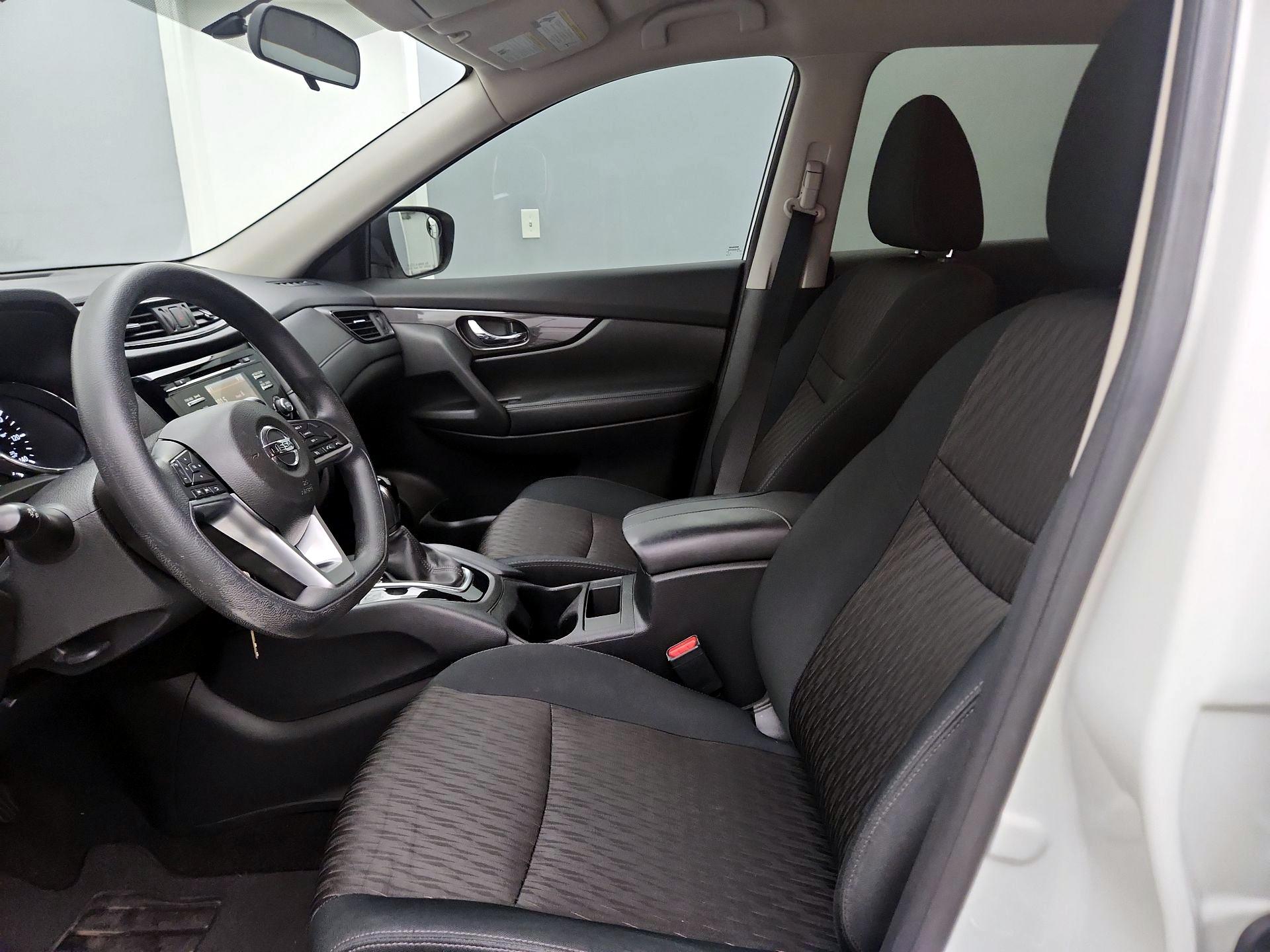 Thumbnail: 2017 Nissan Rogue - 19