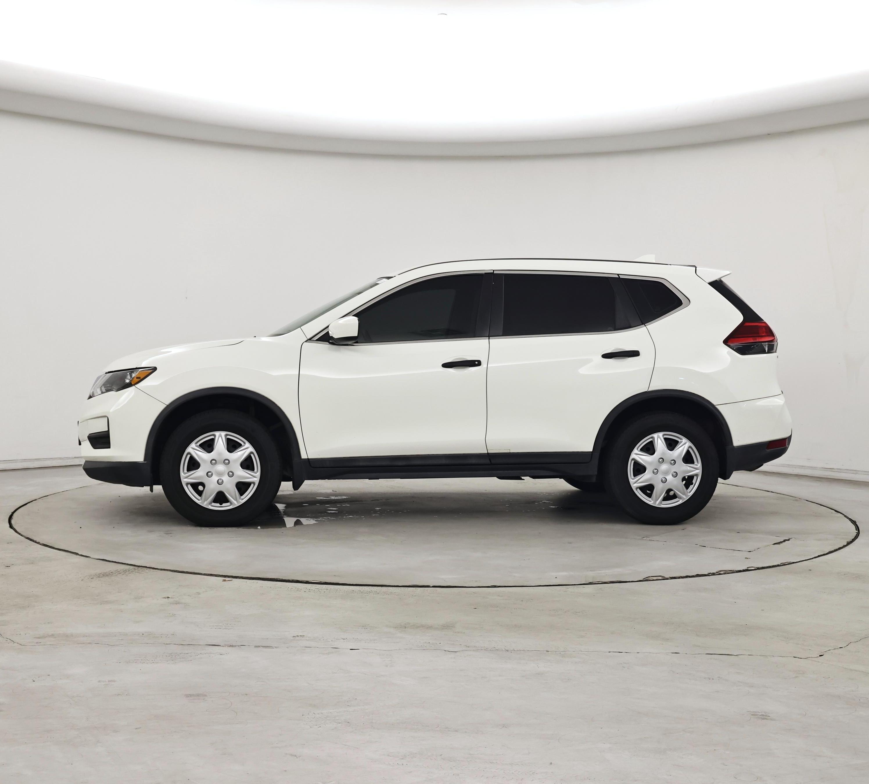 Thumbnail: 2017 Nissan Rogue - 3