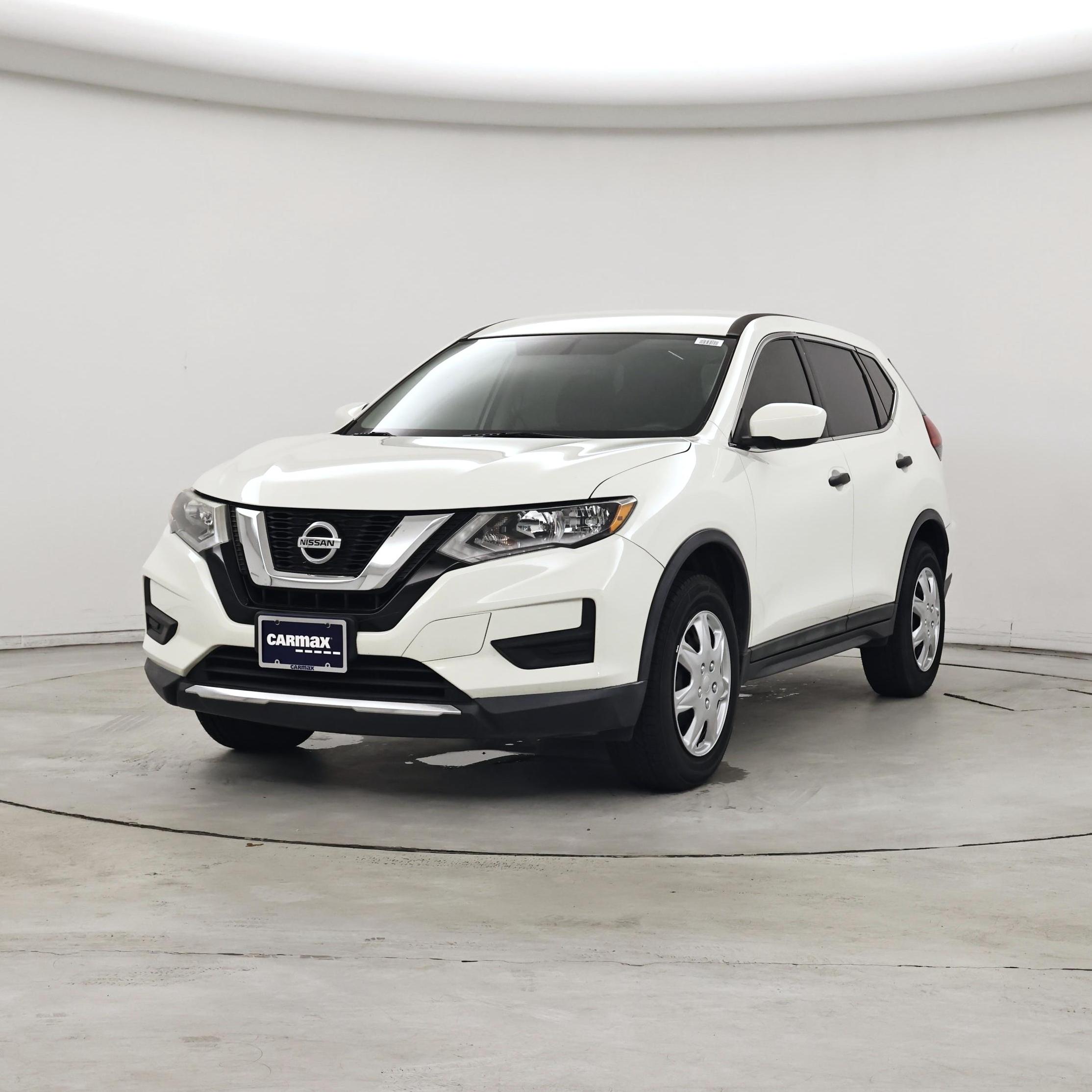 Thumbnail: 2017 Nissan Rogue - 4