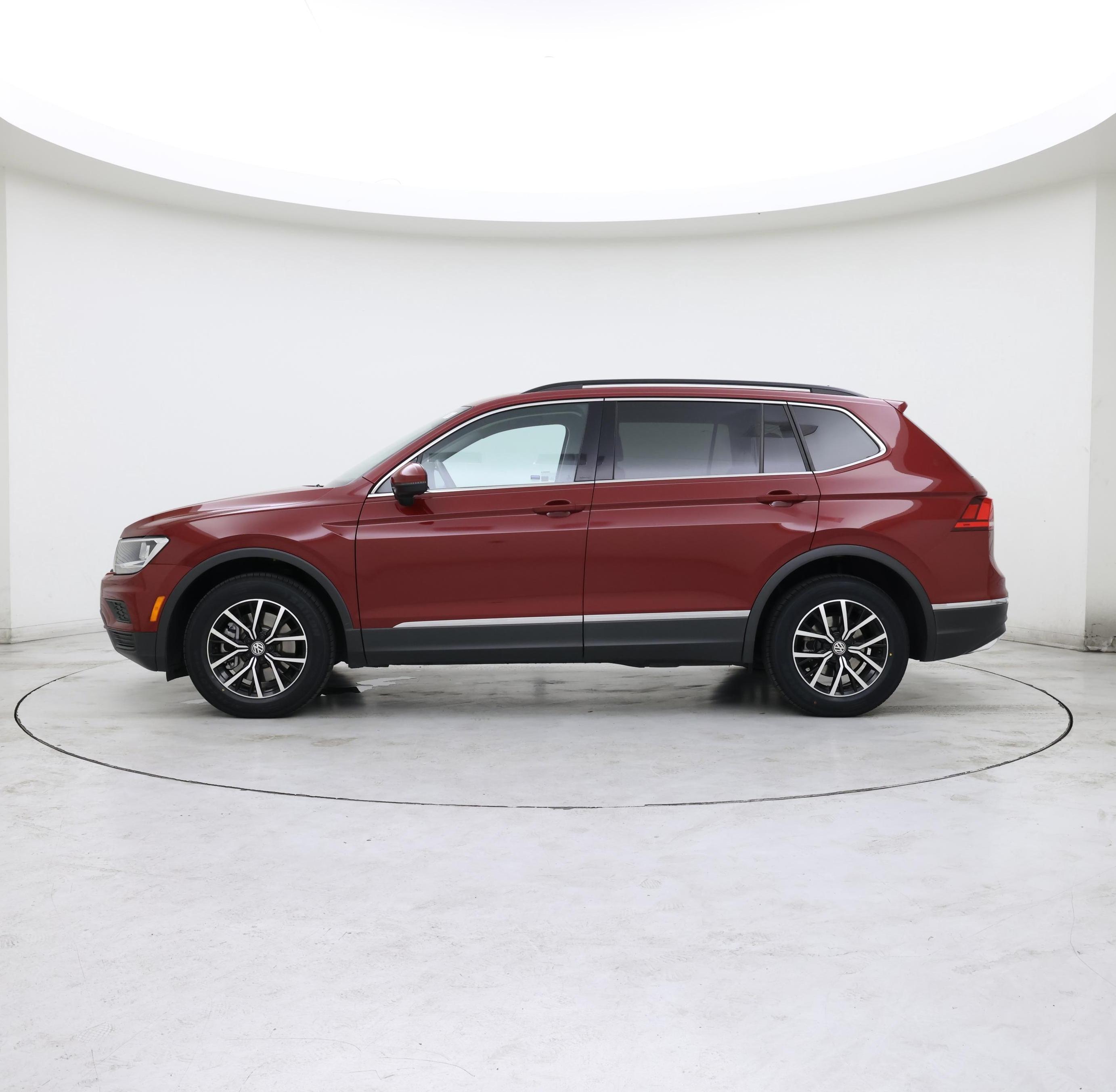 Thumbnail: 2021 Volkswagen Tiguan - 3