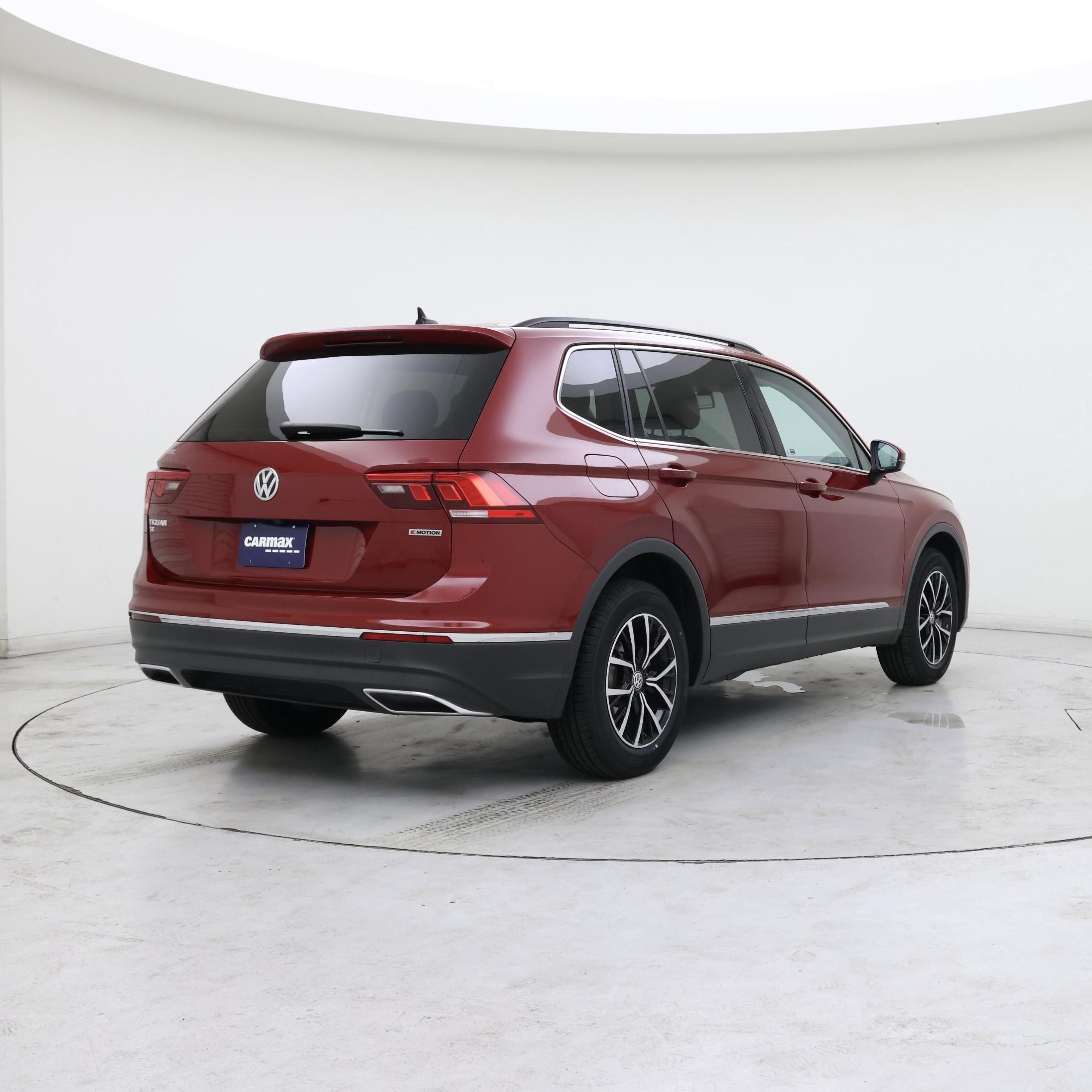 Thumbnail: 2021 Volkswagen Tiguan - 8