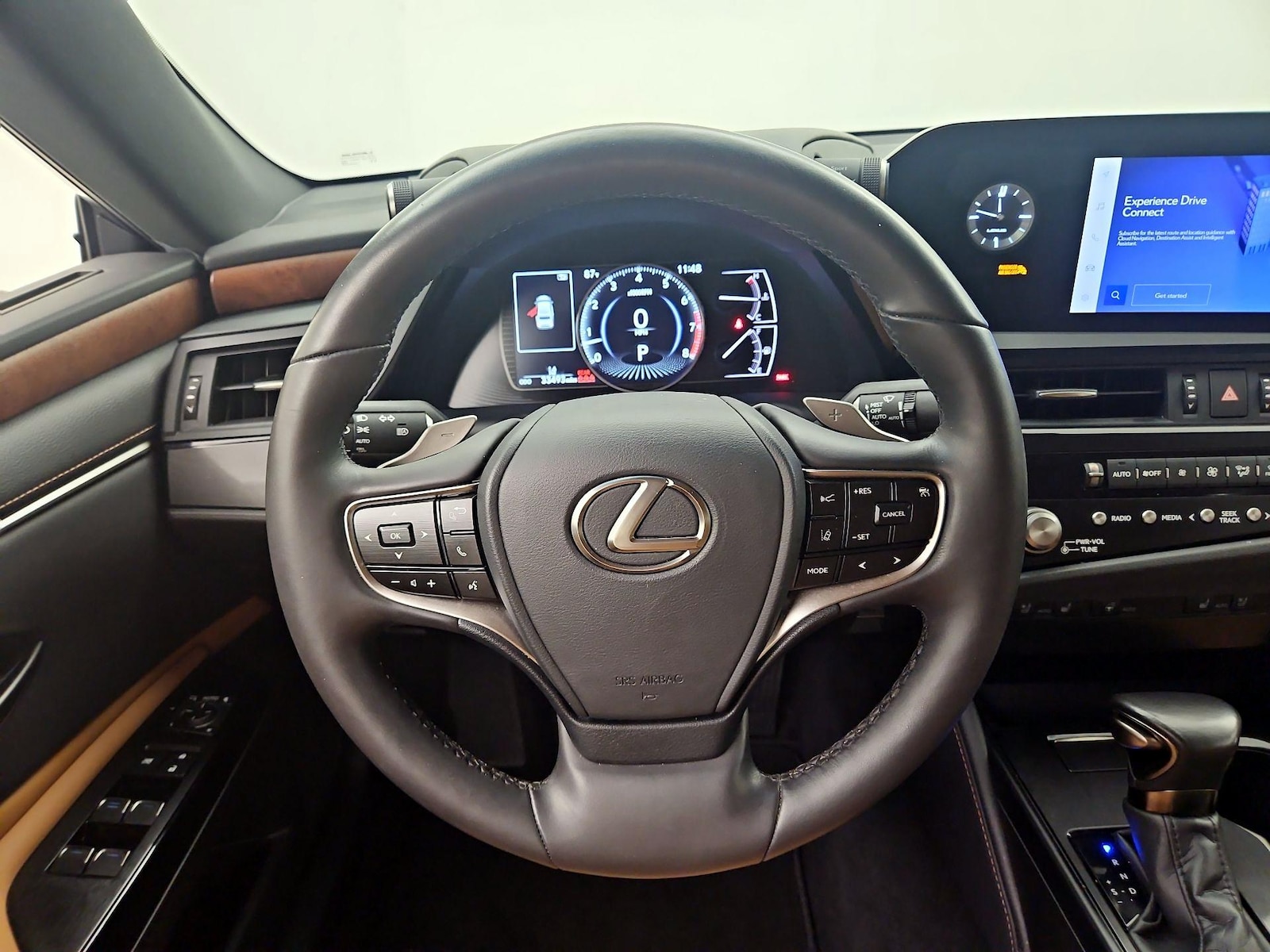 2024 Lexus ES 350 - Photo 11