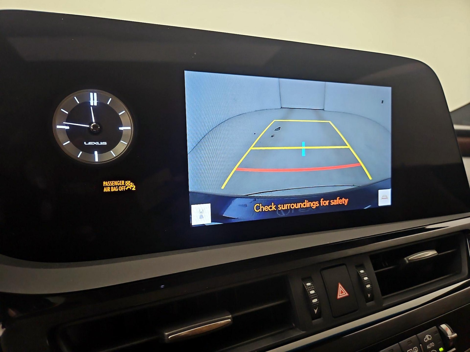 2024 Lexus ES 350 - Photo 16