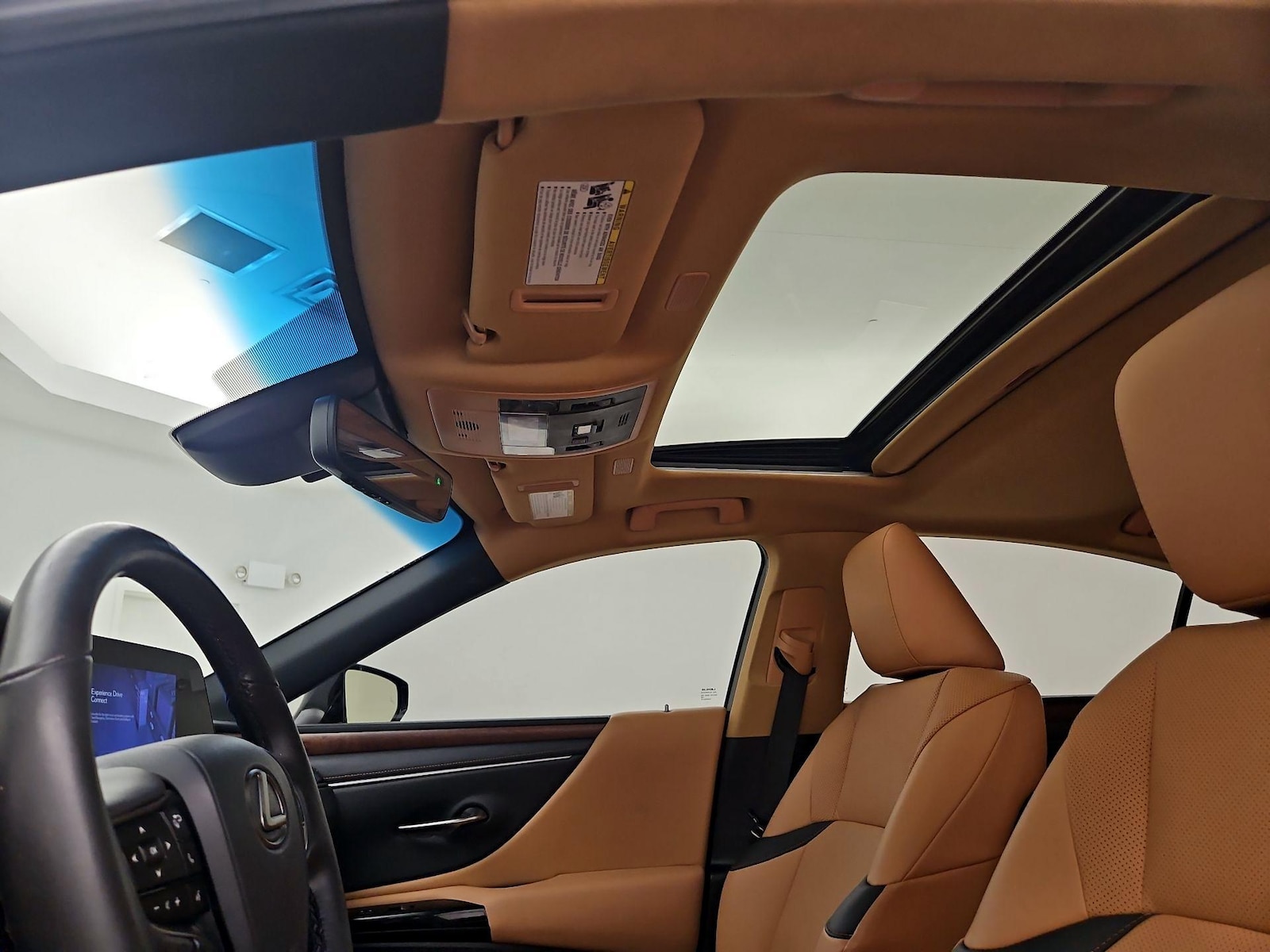 2024 Lexus ES 350 - Photo 21
