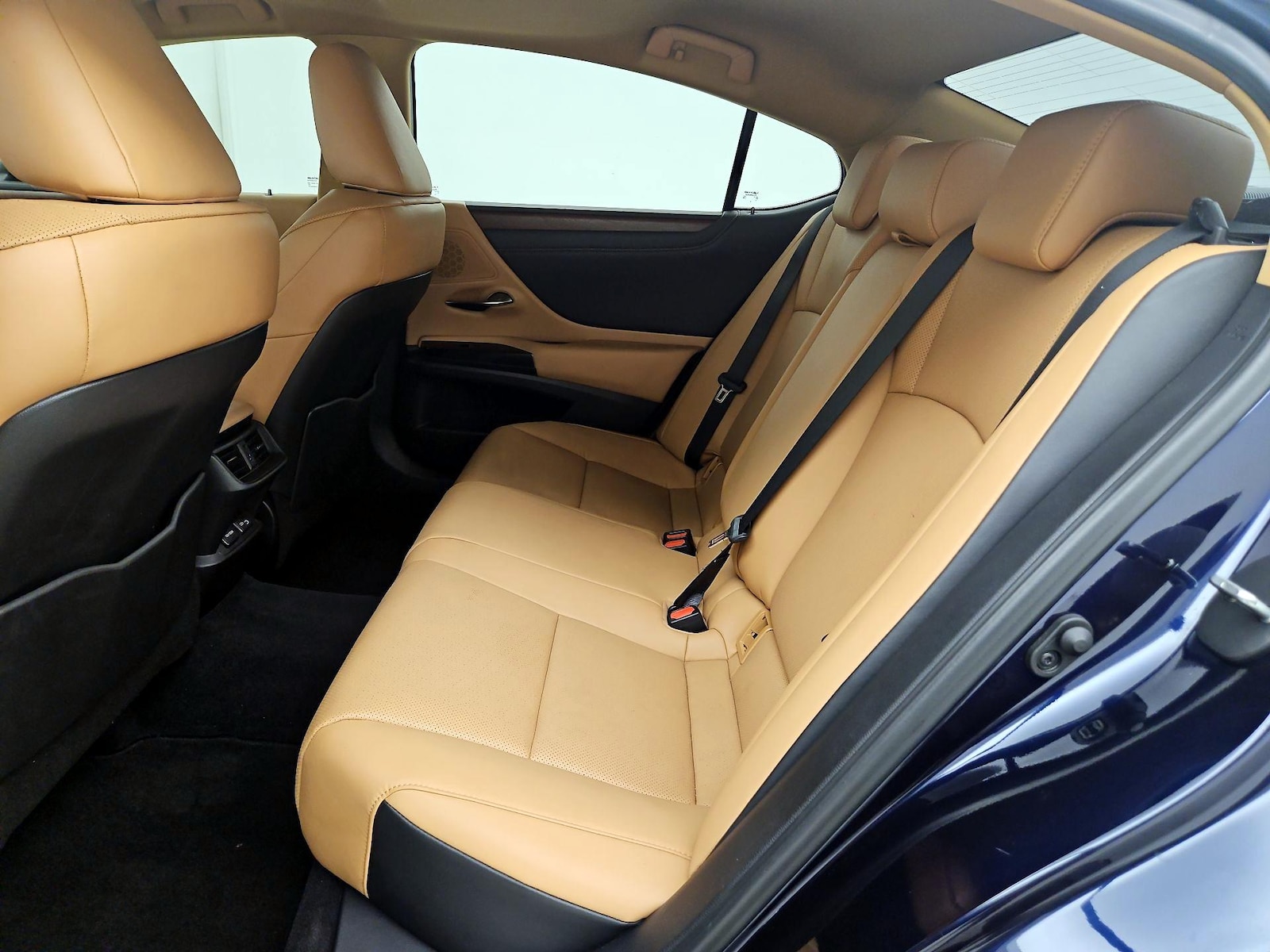 2024 Lexus ES 350 - Photo 22