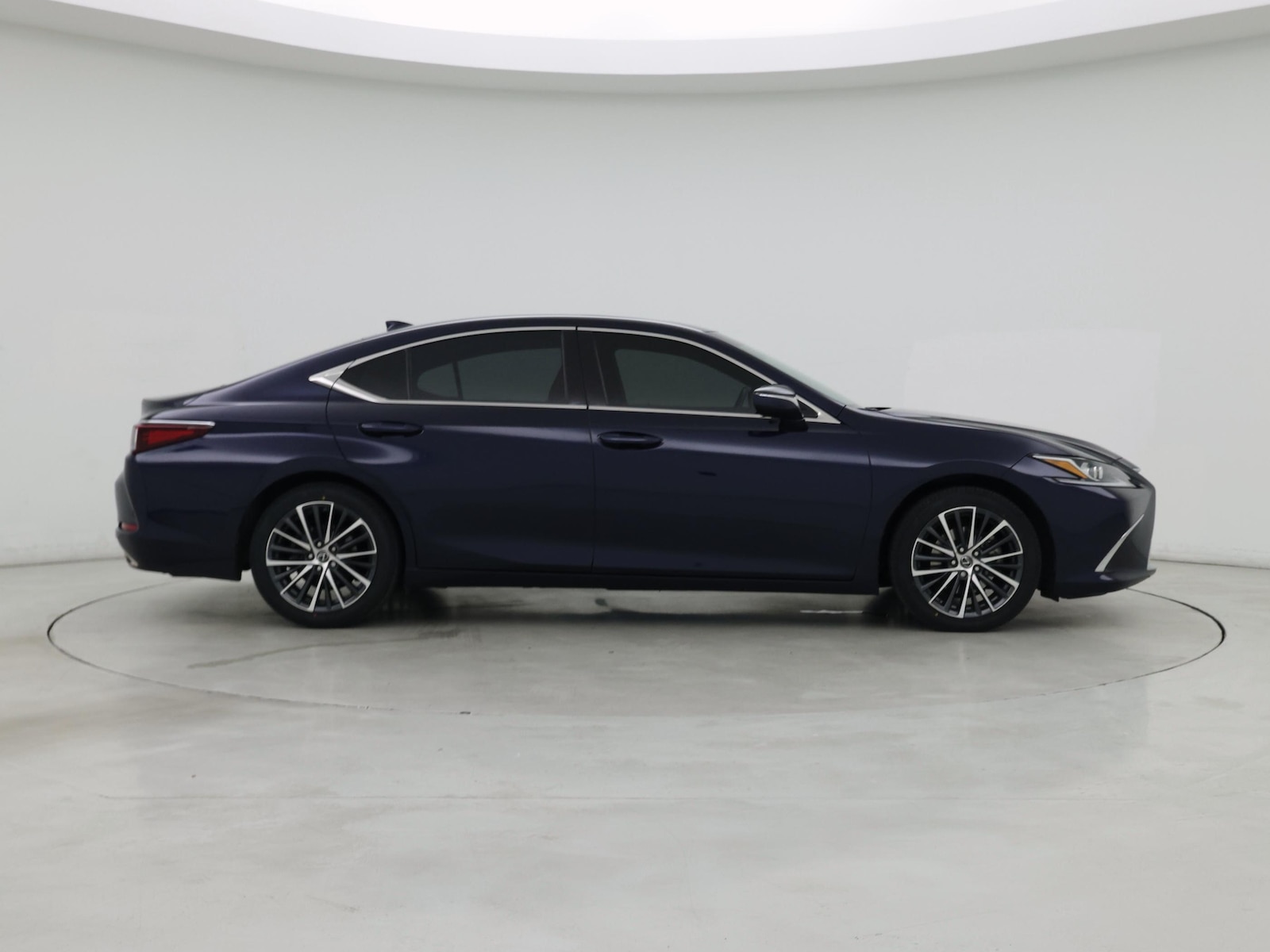 2024 Lexus ES 350 - Photo 8
