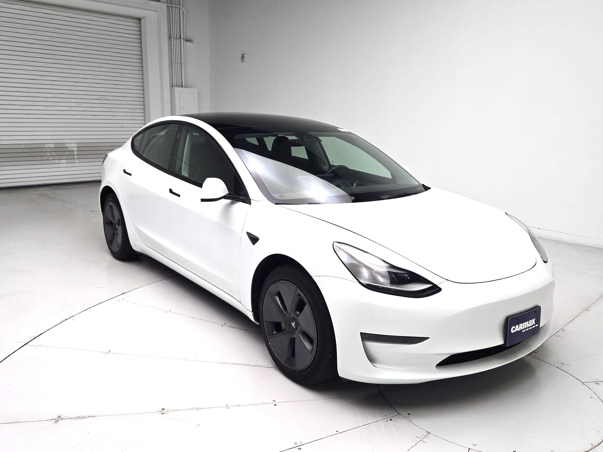 Thumbnail: 2023 Tesla Model 3 - 1