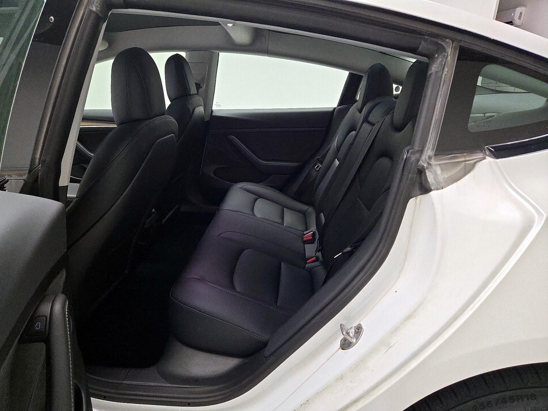Thumbnail: 2023 Tesla Model 3 - 17