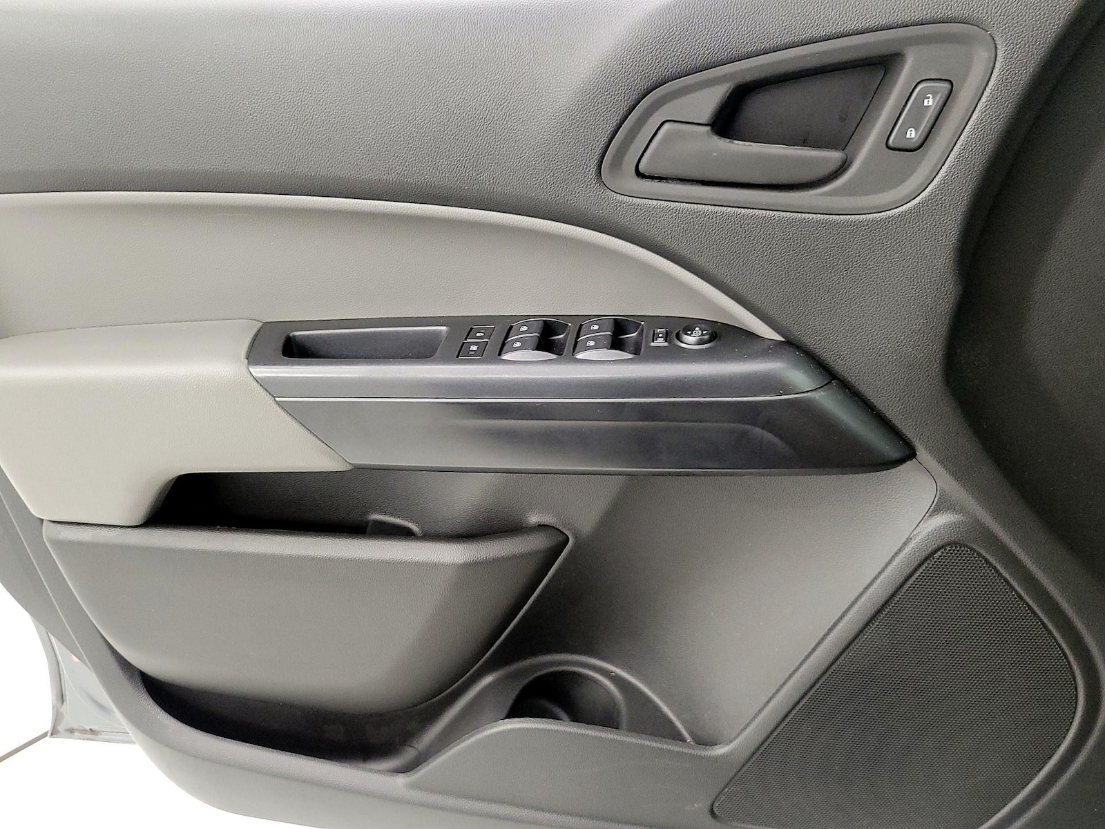 2022 Chevrolet Colorado Work Truck - Photo 13