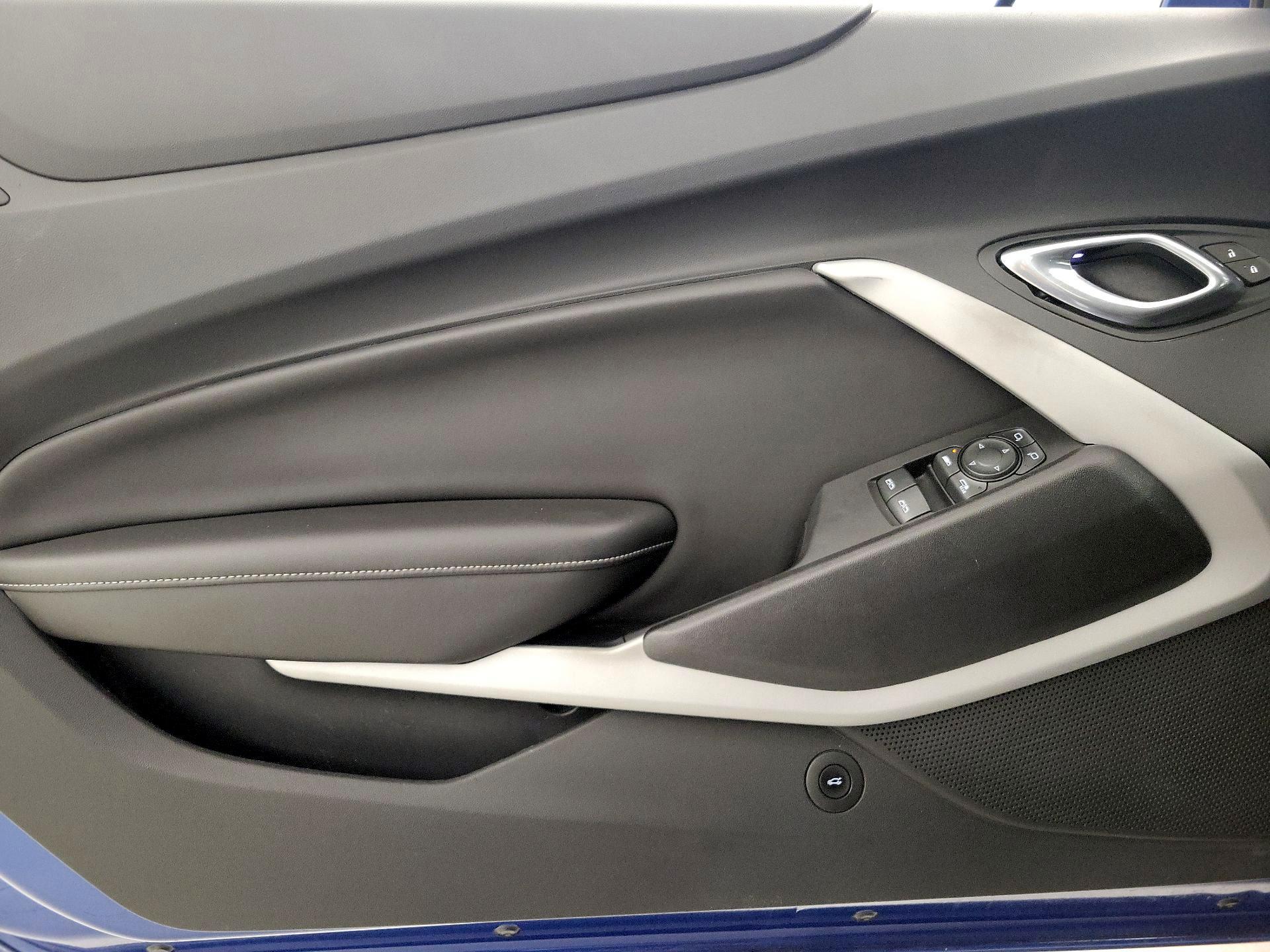 Thumbnail: 2019 Chevrolet Camaro - 12