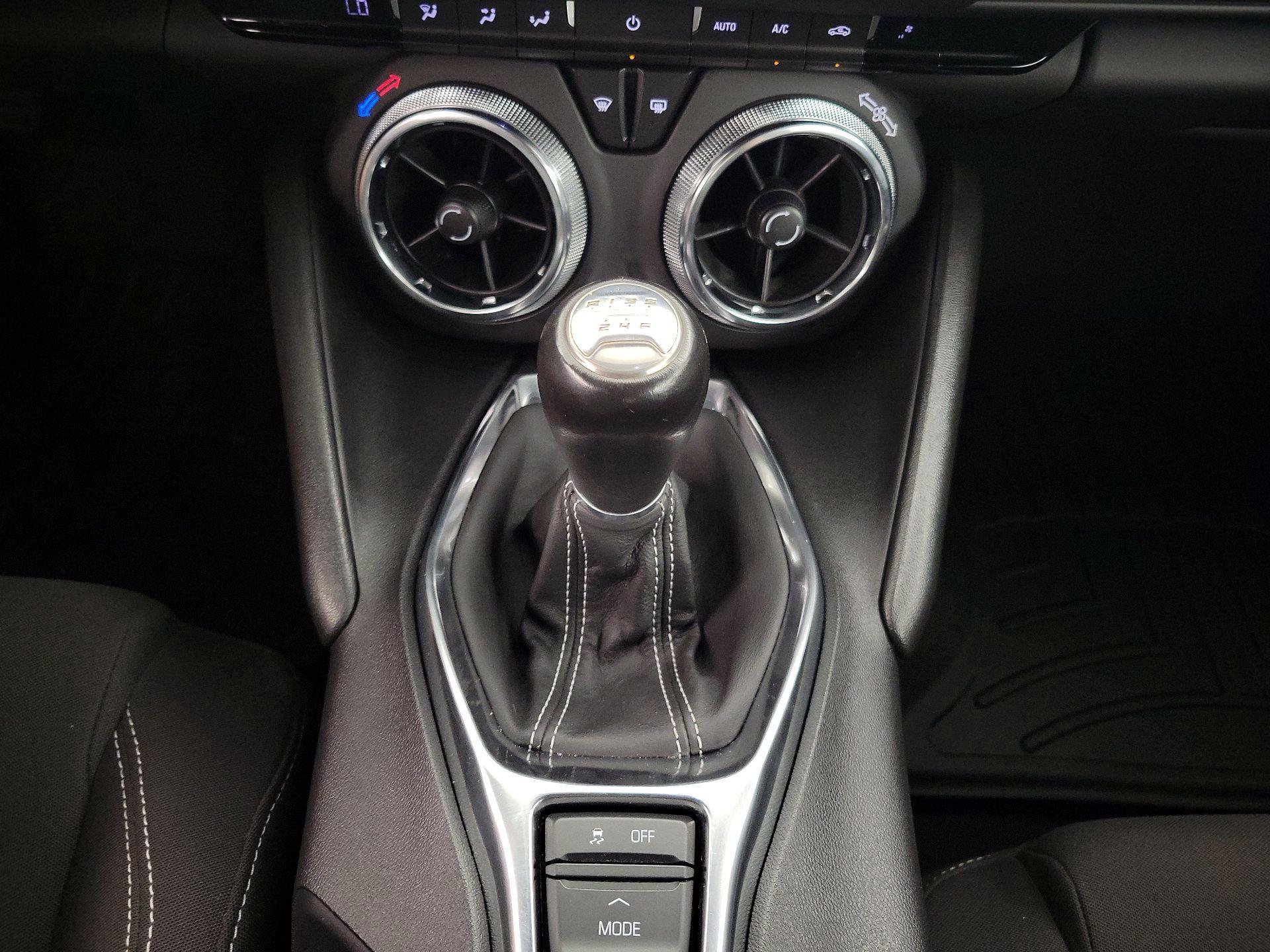 Thumbnail: 2019 Chevrolet Camaro - 16
