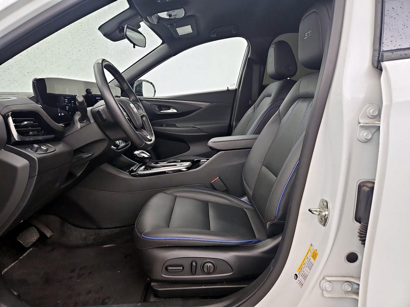 2024 Buick Envista Sport Touring - Photo 12