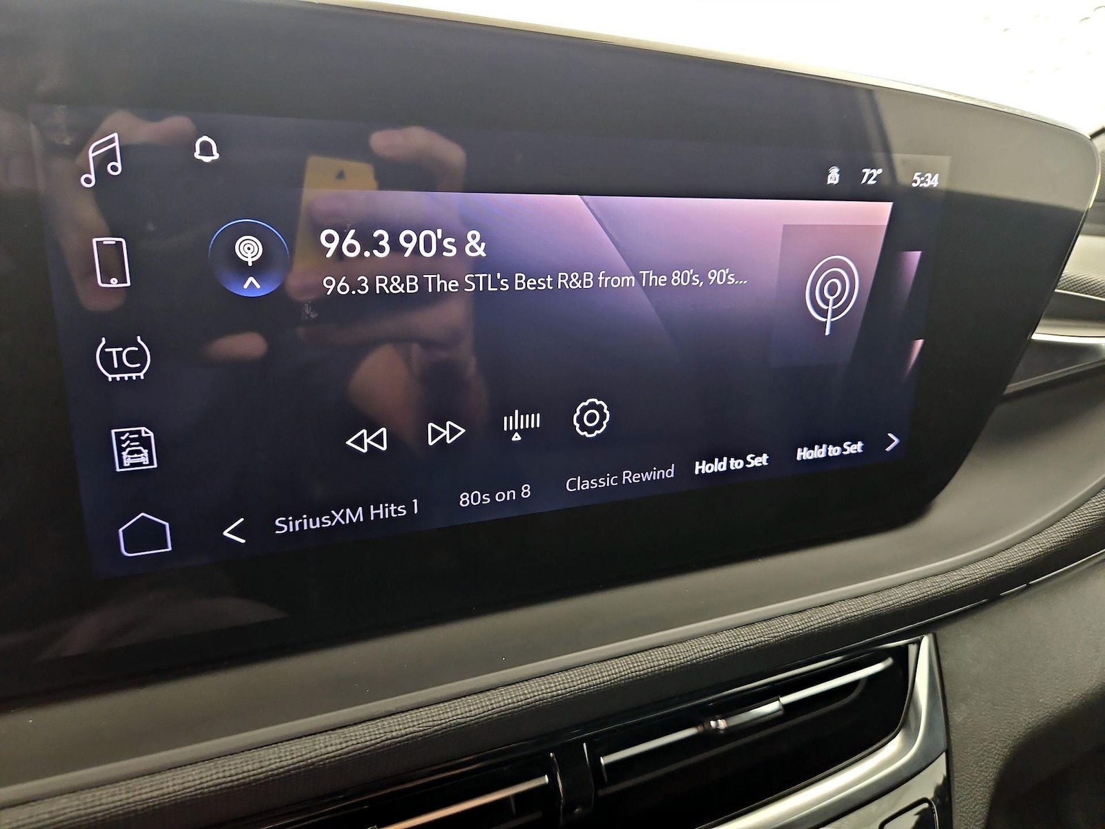 2024 Buick Envista Sport Touring - Photo 16
