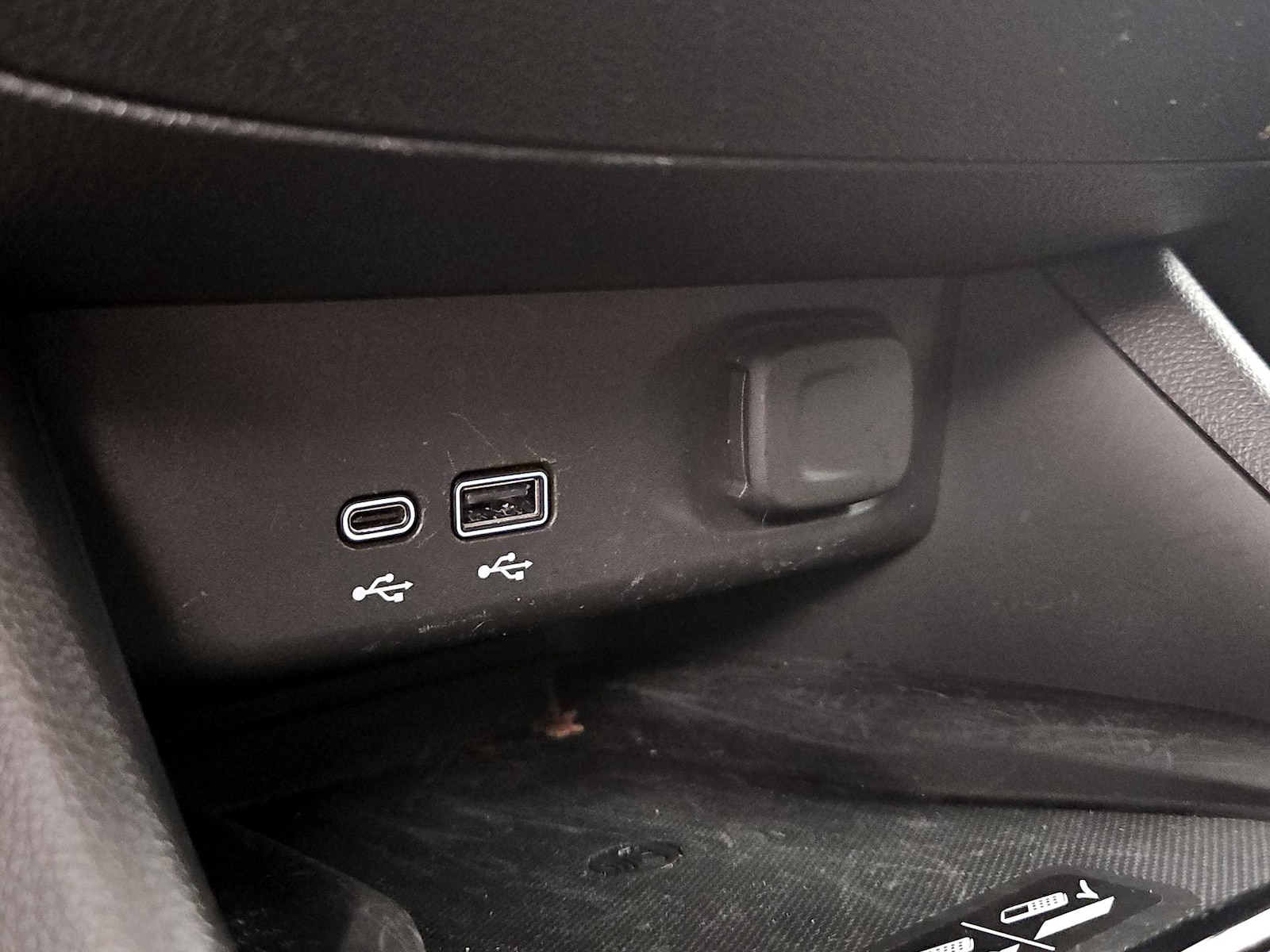 2024 Buick Envista Sport Touring - Photo 19