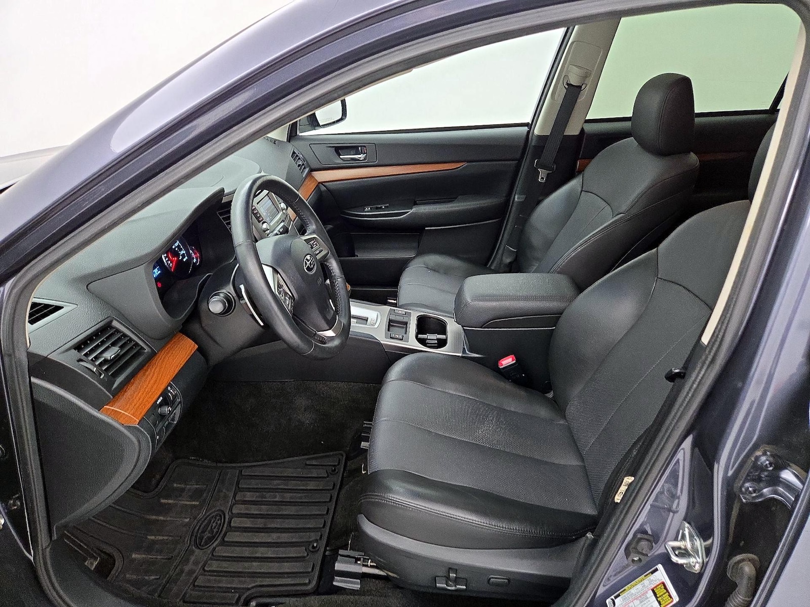 2014 Subaru Outback 2.5i Limited - Photo 12