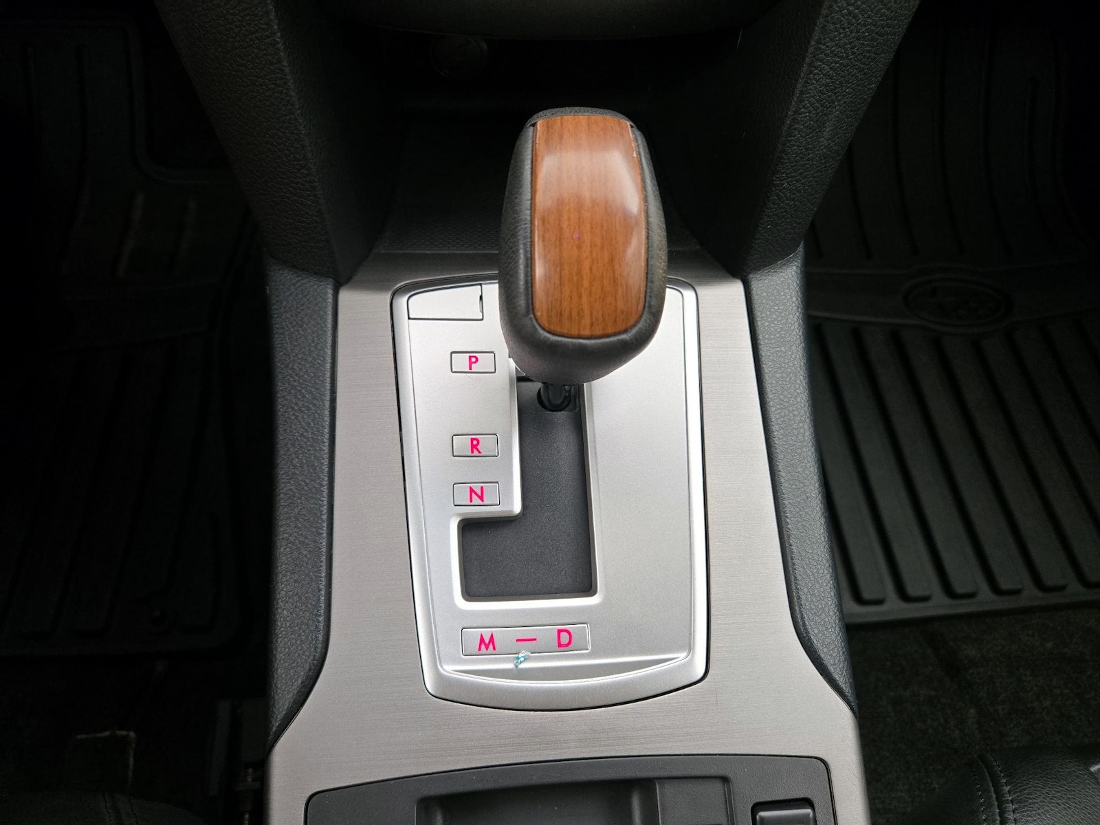 2014 Subaru Outback 2.5i Limited - Photo 18