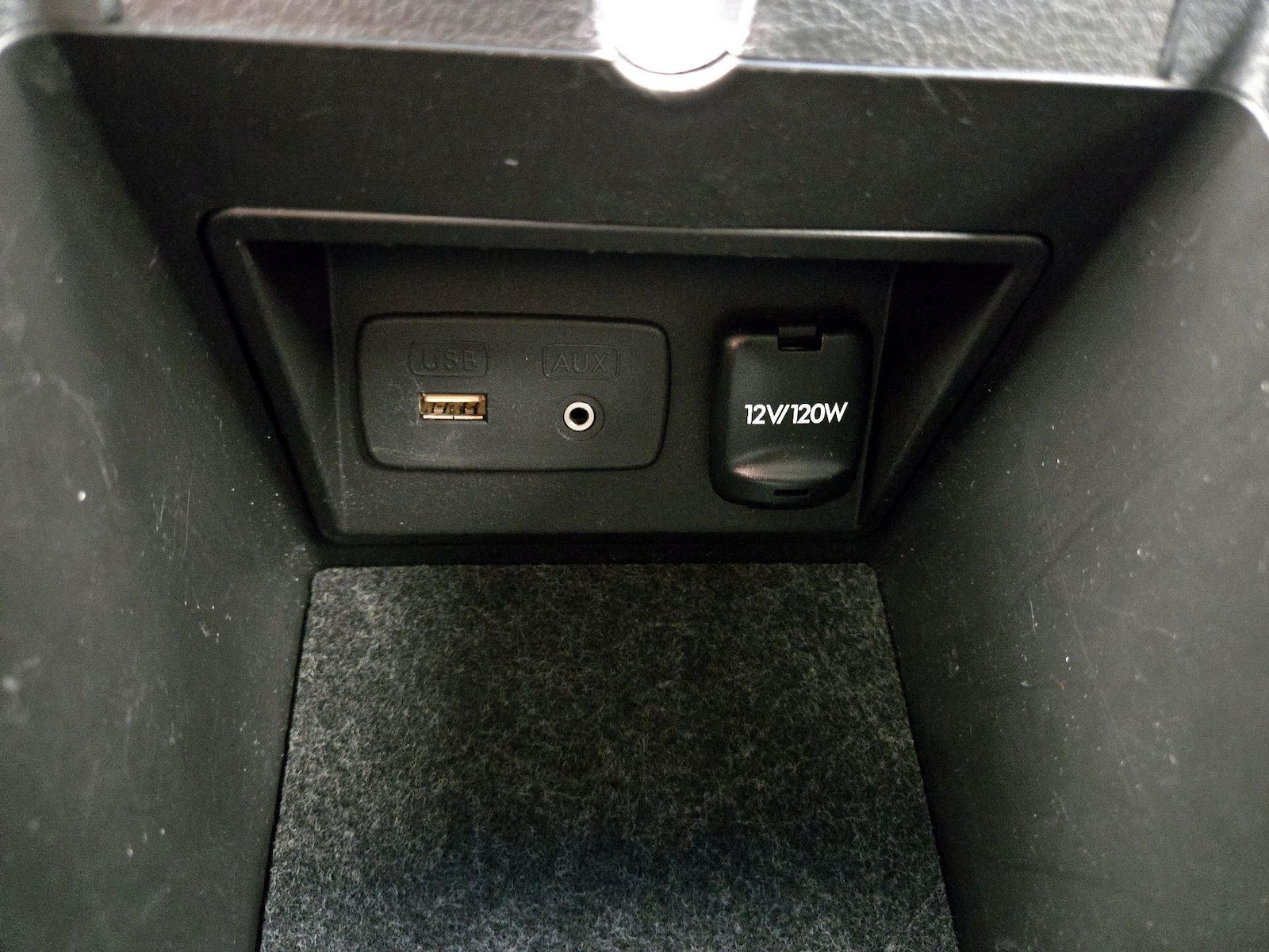 2014 Subaru Outback 2.5i Limited - Photo 19