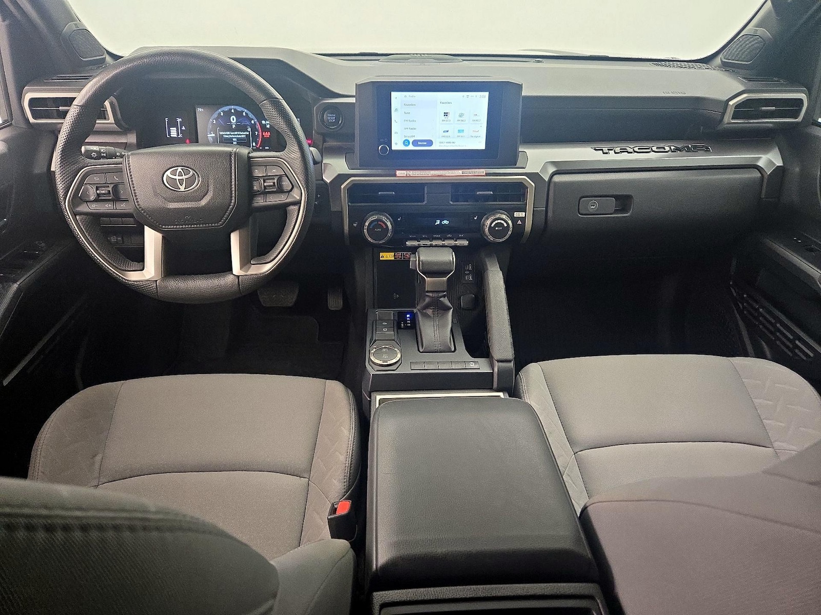2025 Toyota Tacoma SR5 - Photo 10