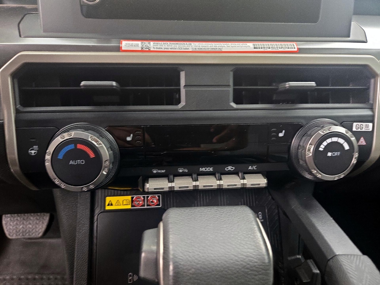 2025 Toyota Tacoma SR5 - Photo 17