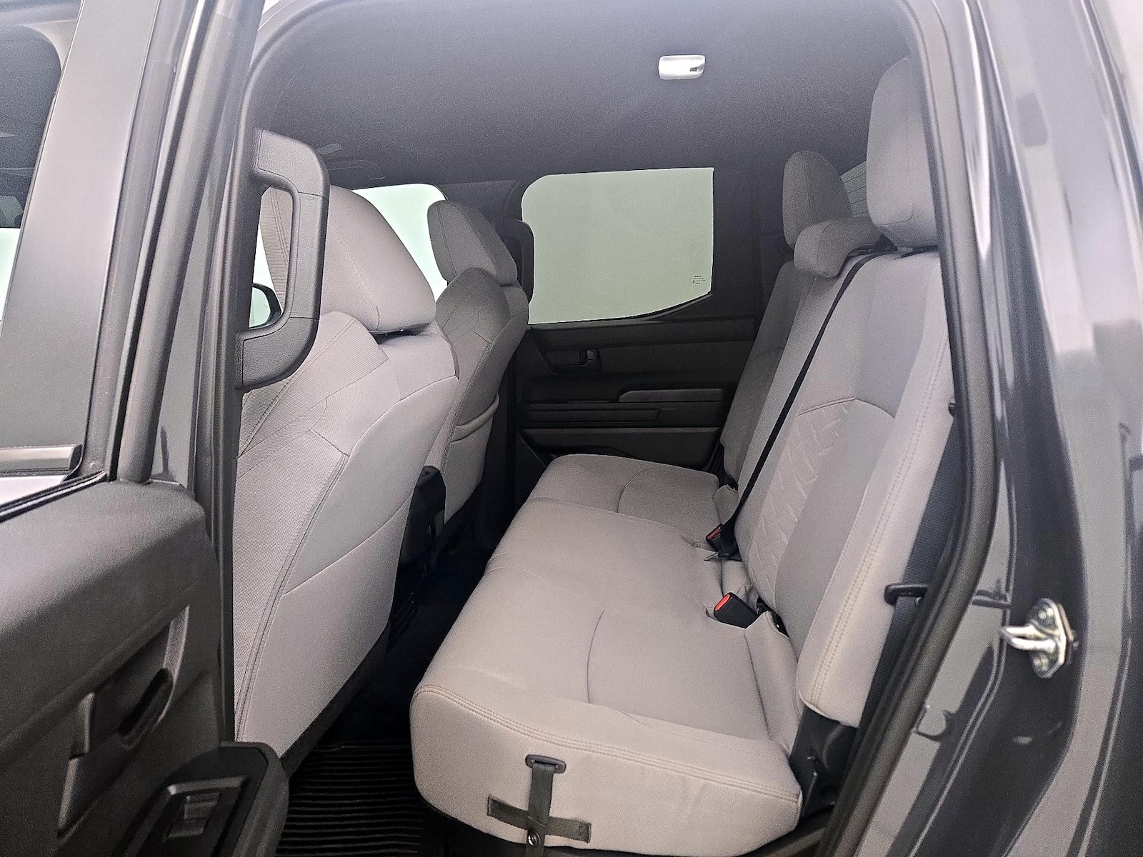 2025 Toyota Tacoma SR5 - Photo 20