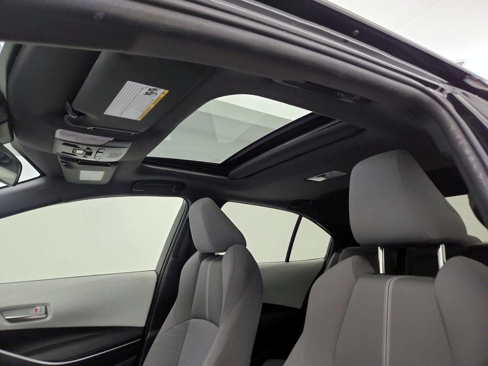 Sunroof(s) & Overhead Airbags