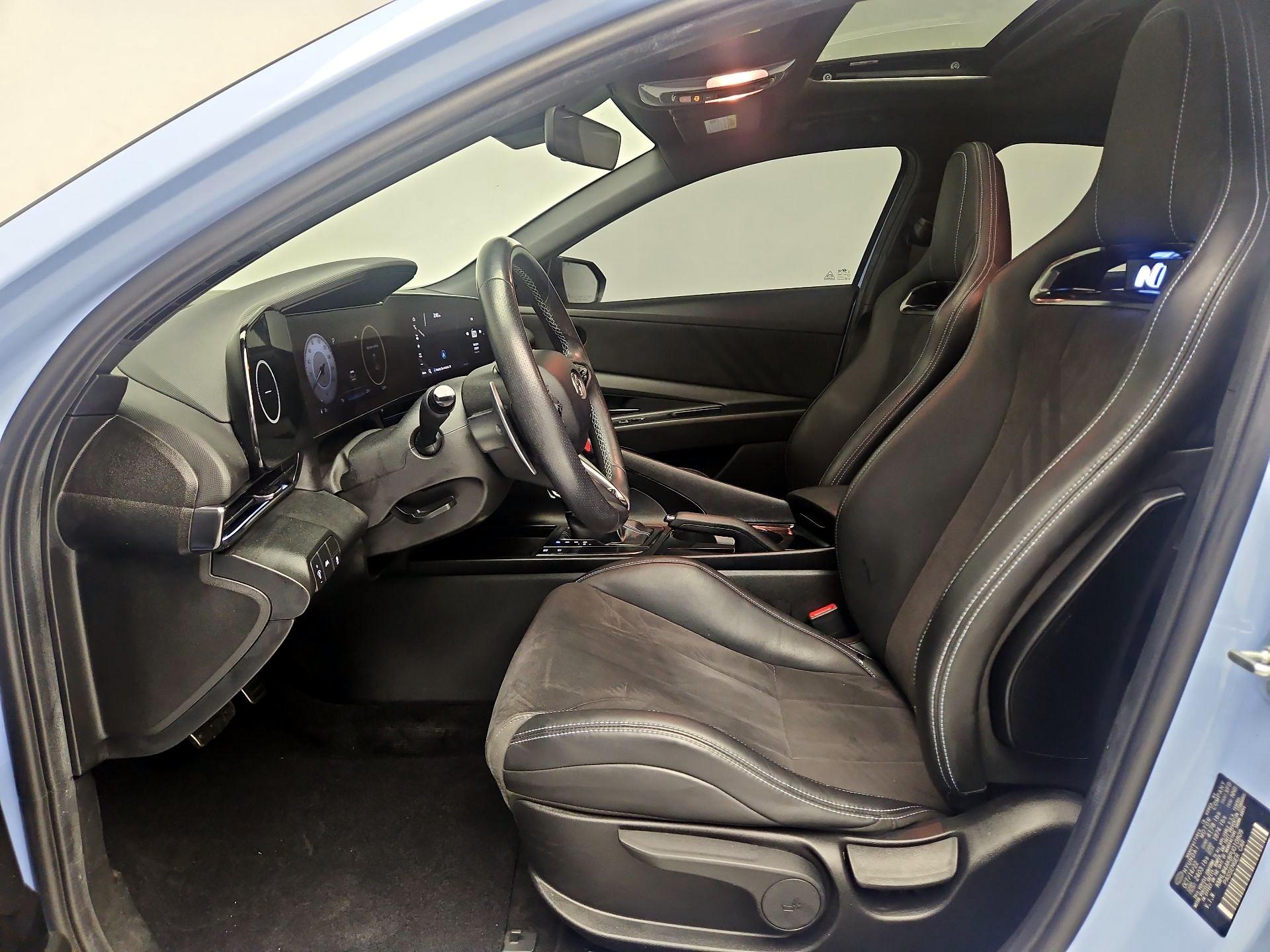 Thumbnail: 2023 Hyundai Elantra - 11