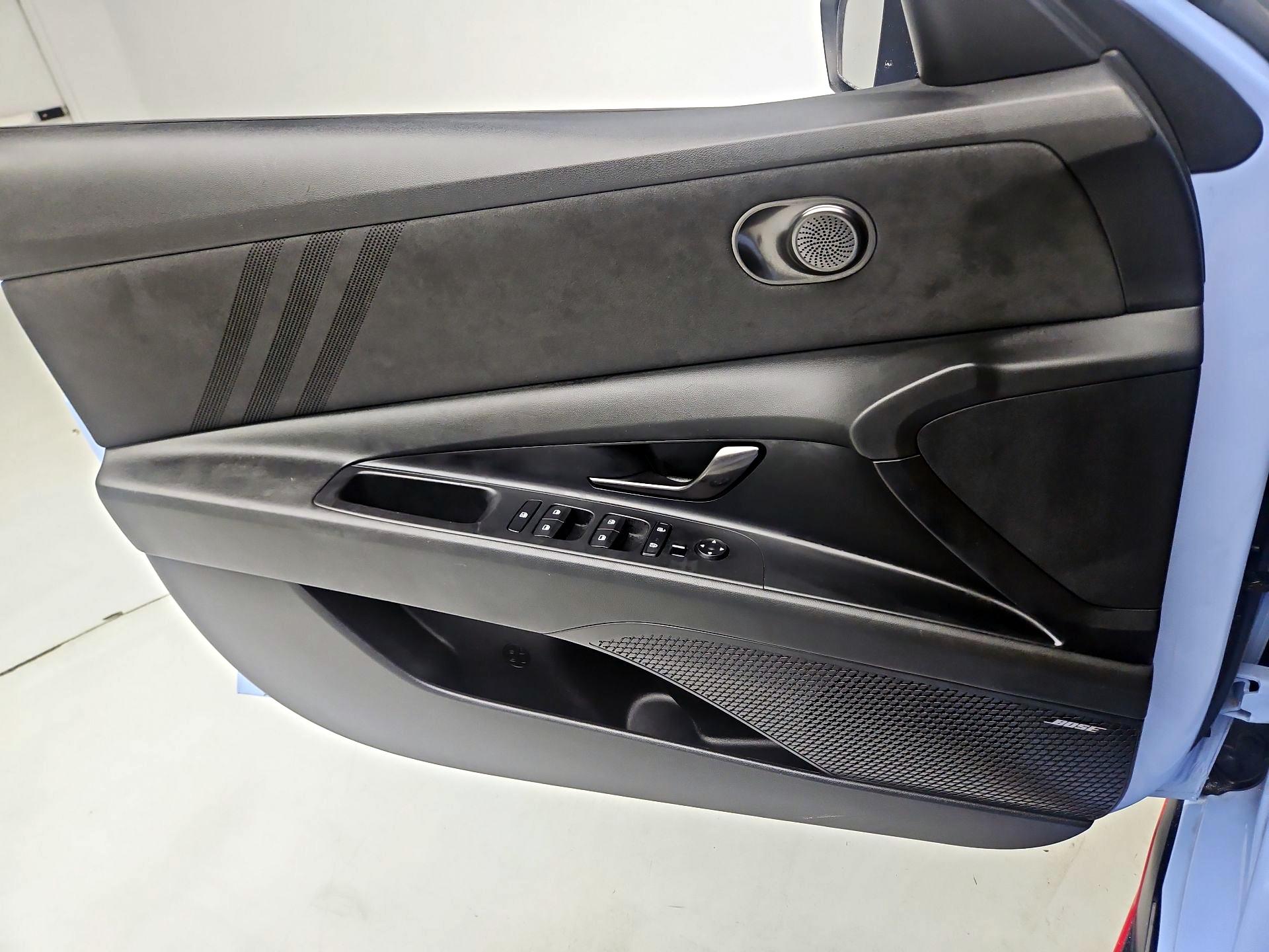Thumbnail: 2023 Hyundai Elantra - 12