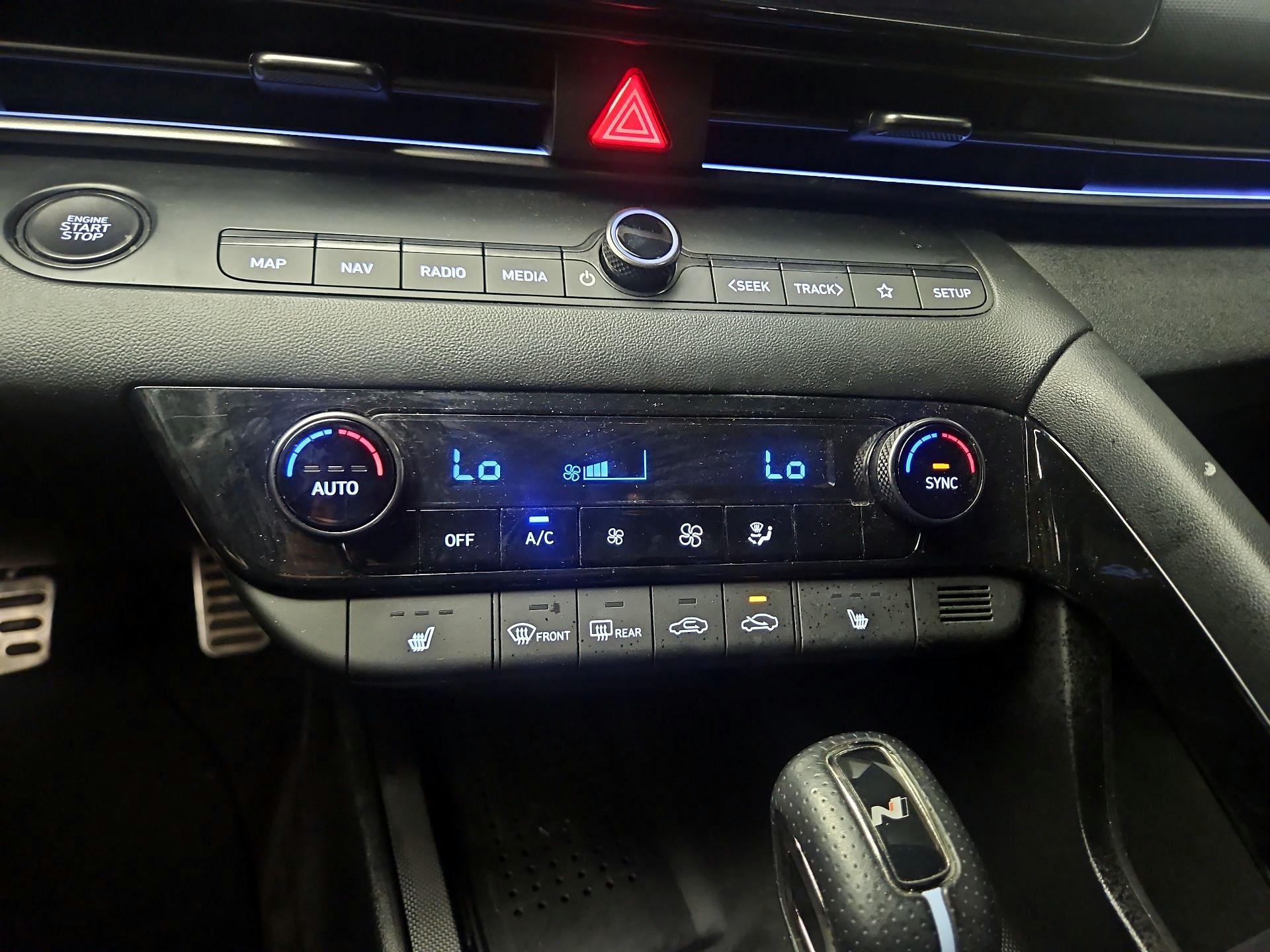 Thumbnail: 2023 Hyundai Elantra - 17