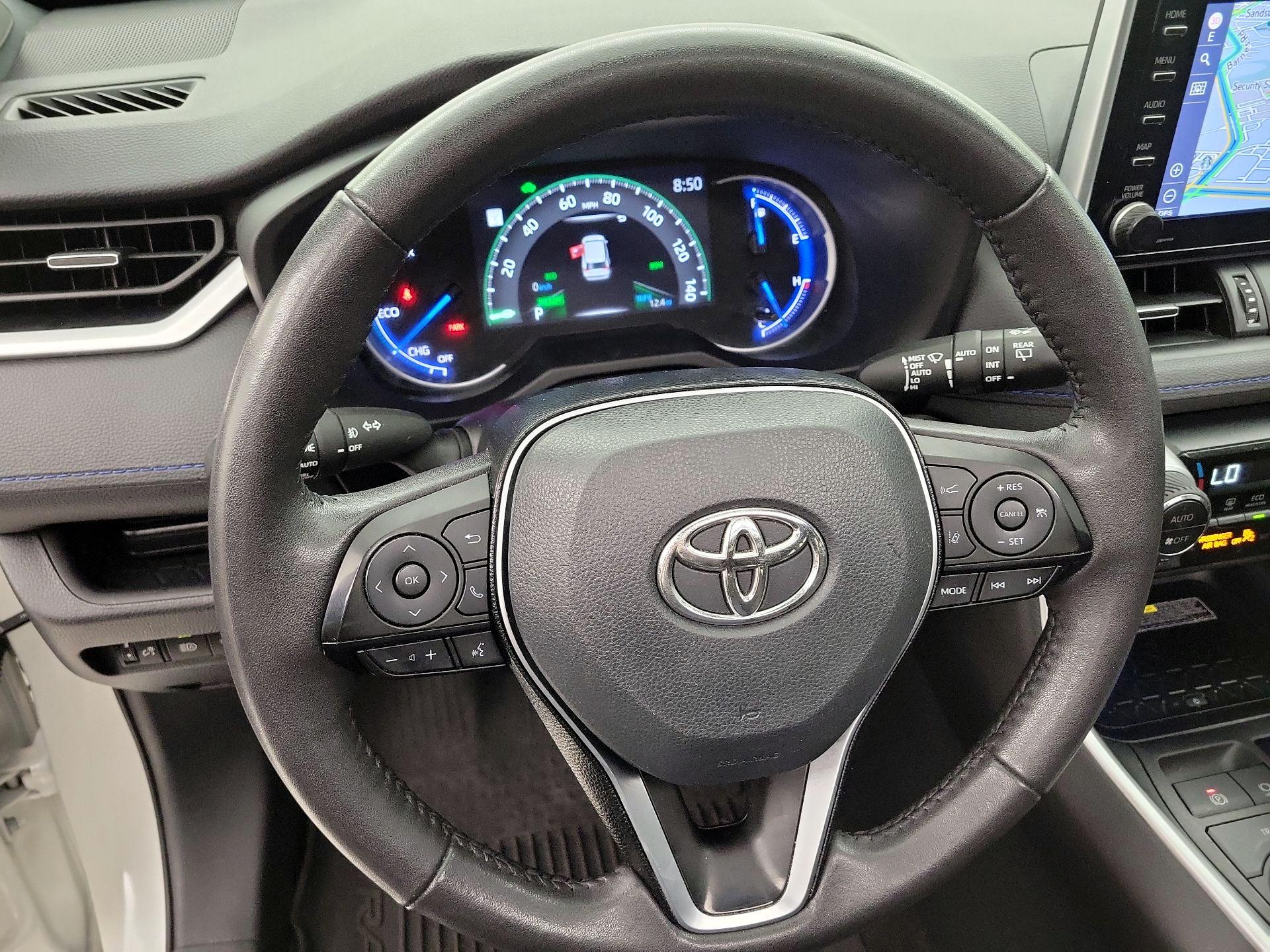 Thumbnail: 2021 Toyota RAV4 - 10