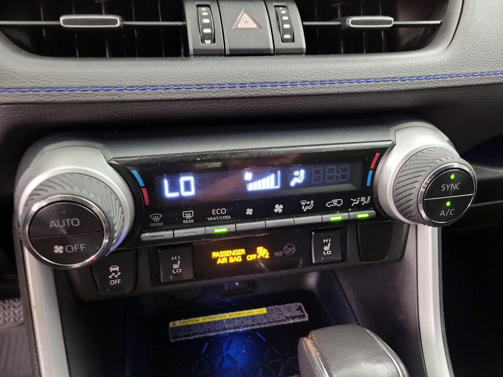 Thumbnail: 2021 Toyota RAV4 - 17