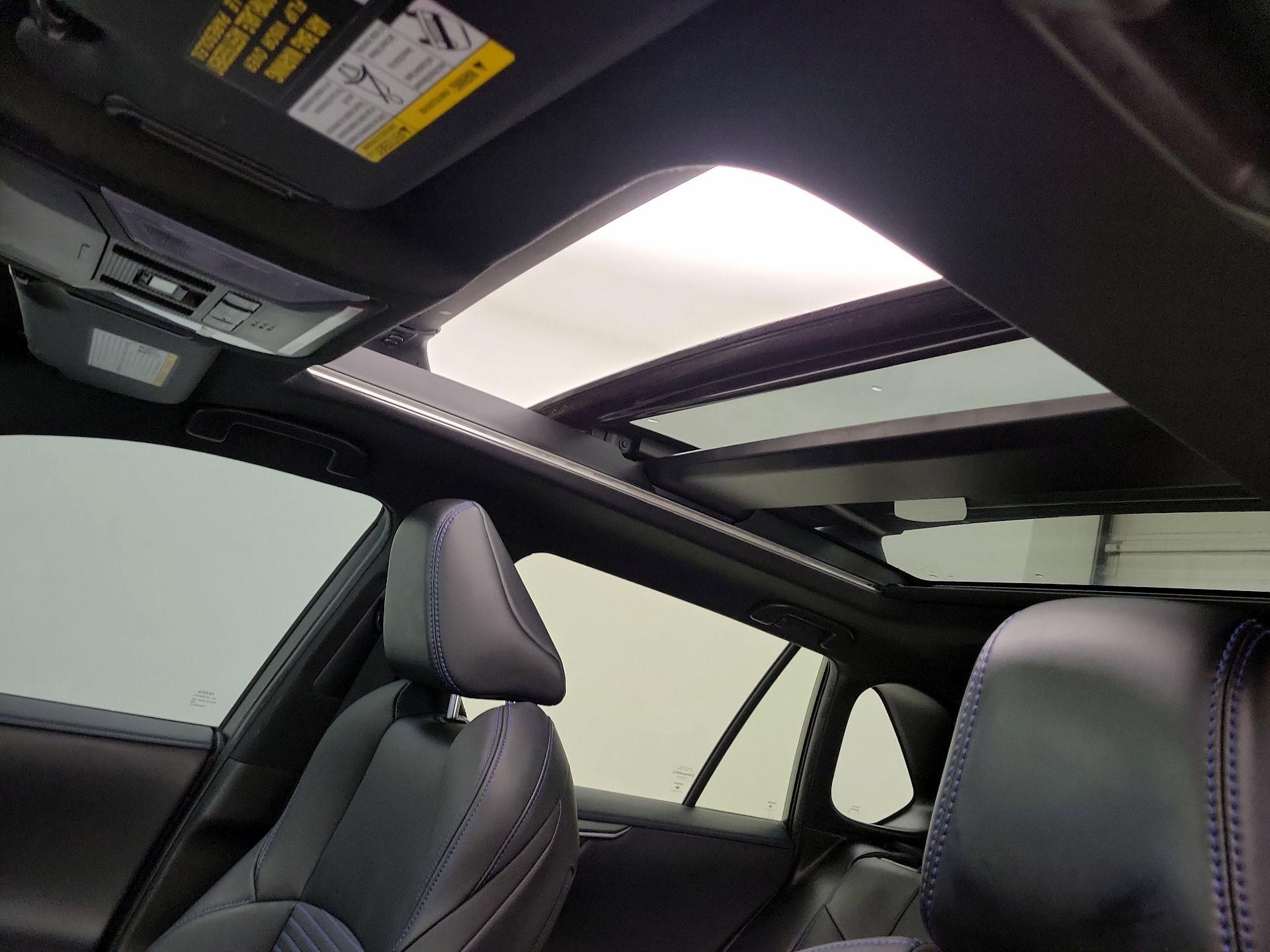 Thumbnail: 2021 Toyota RAV4 - 20