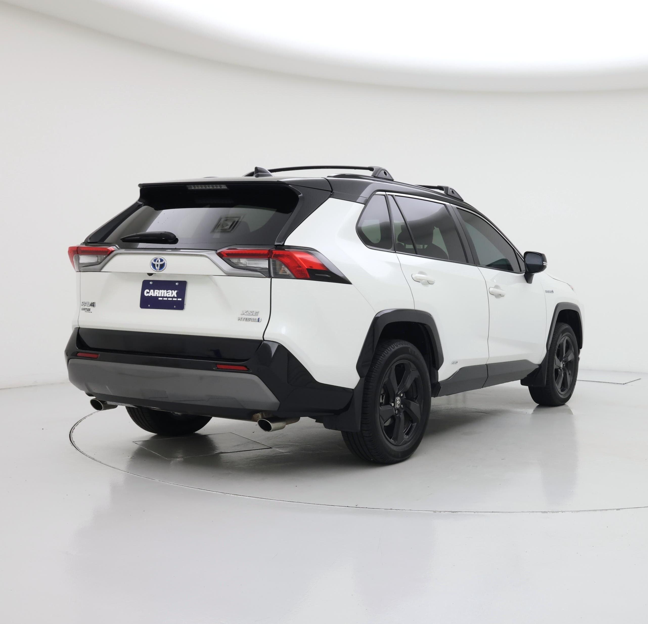 Thumbnail: 2021 Toyota RAV4 - 8