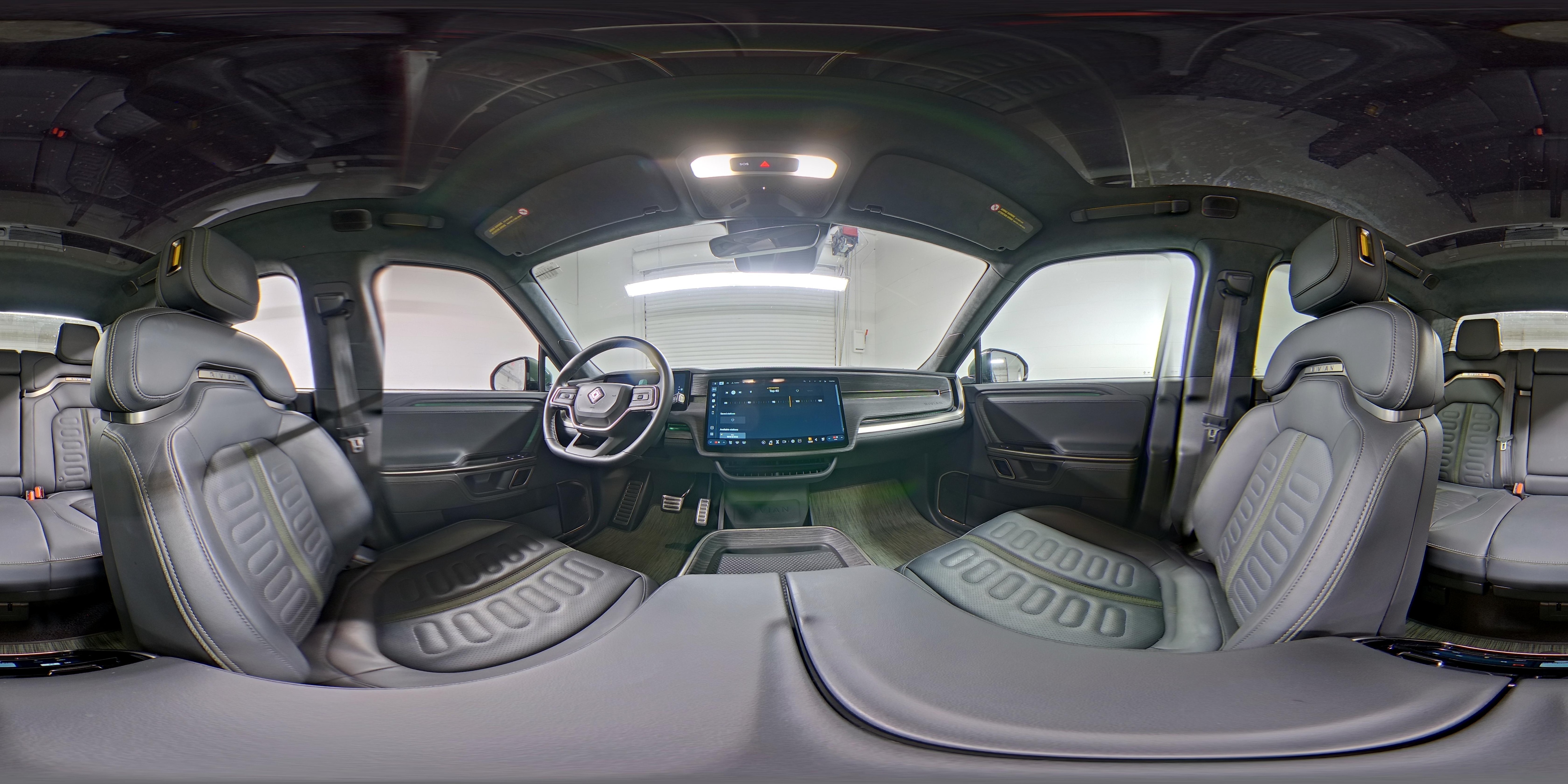 2023 Rivian R1T Adventure - Photo 25