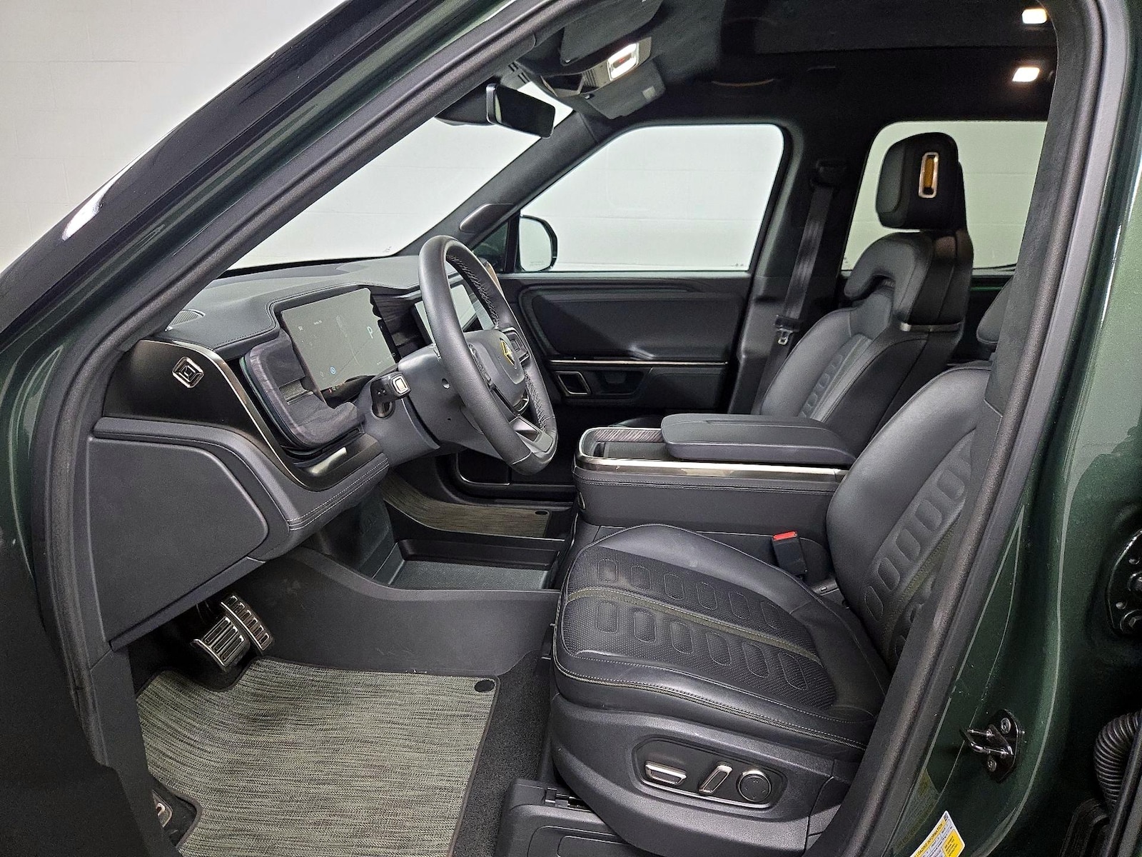 2023 Rivian R1T Adventure - Photo 12