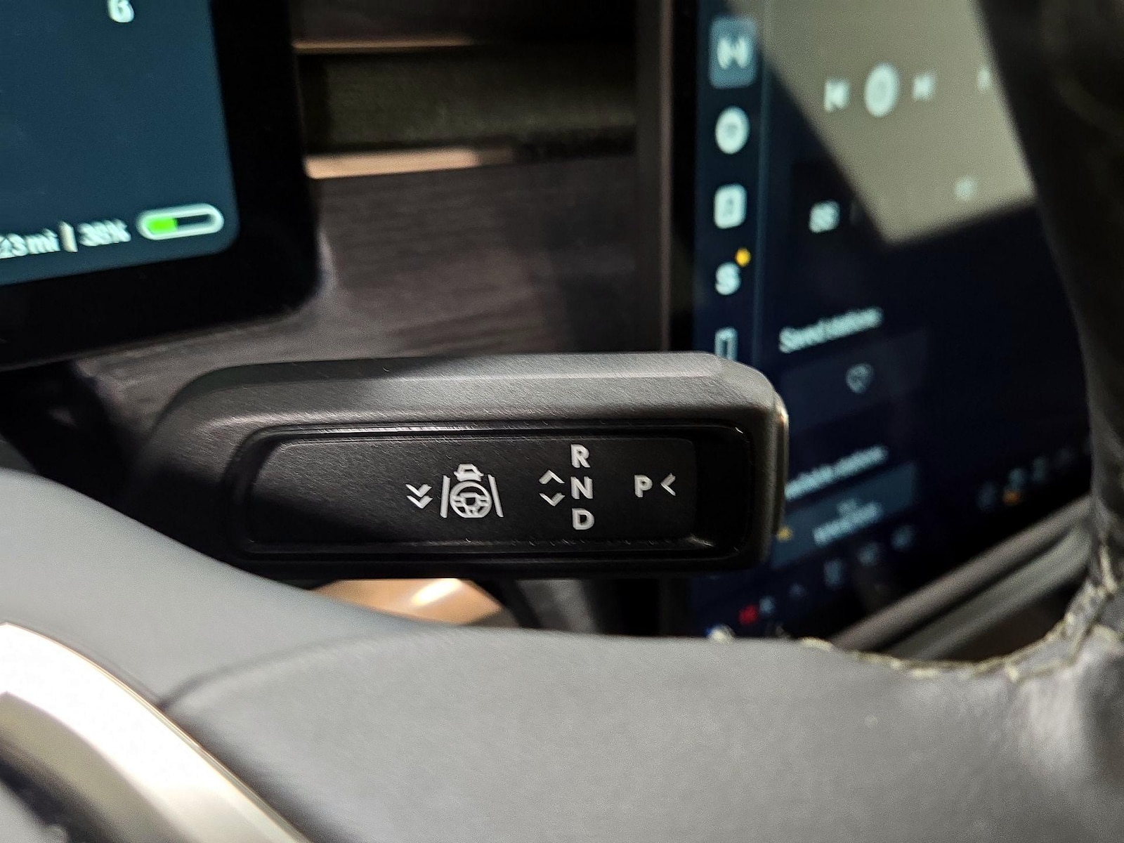 2023 Rivian R1T Adventure - Photo 18