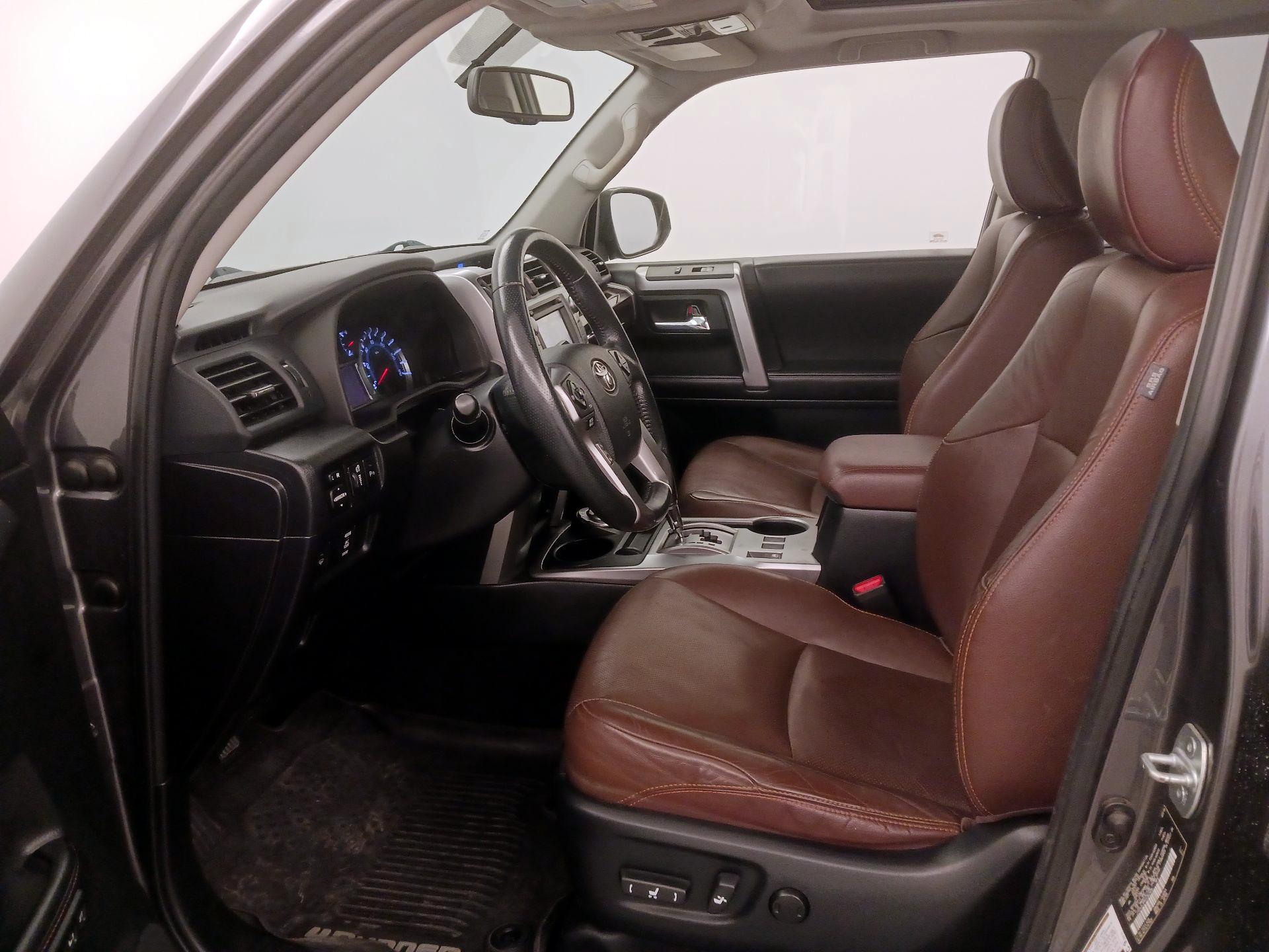 Thumbnail: 2016 Toyota 4Runner - 11