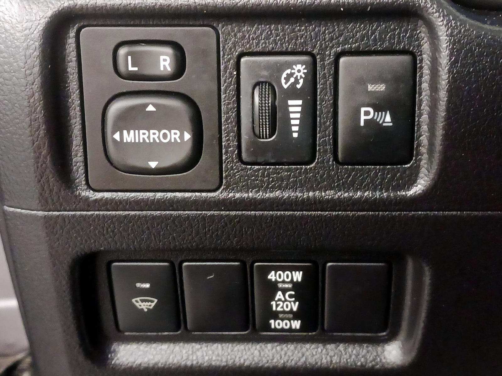 2016 Toyota 4Runner Limited - Photo 14